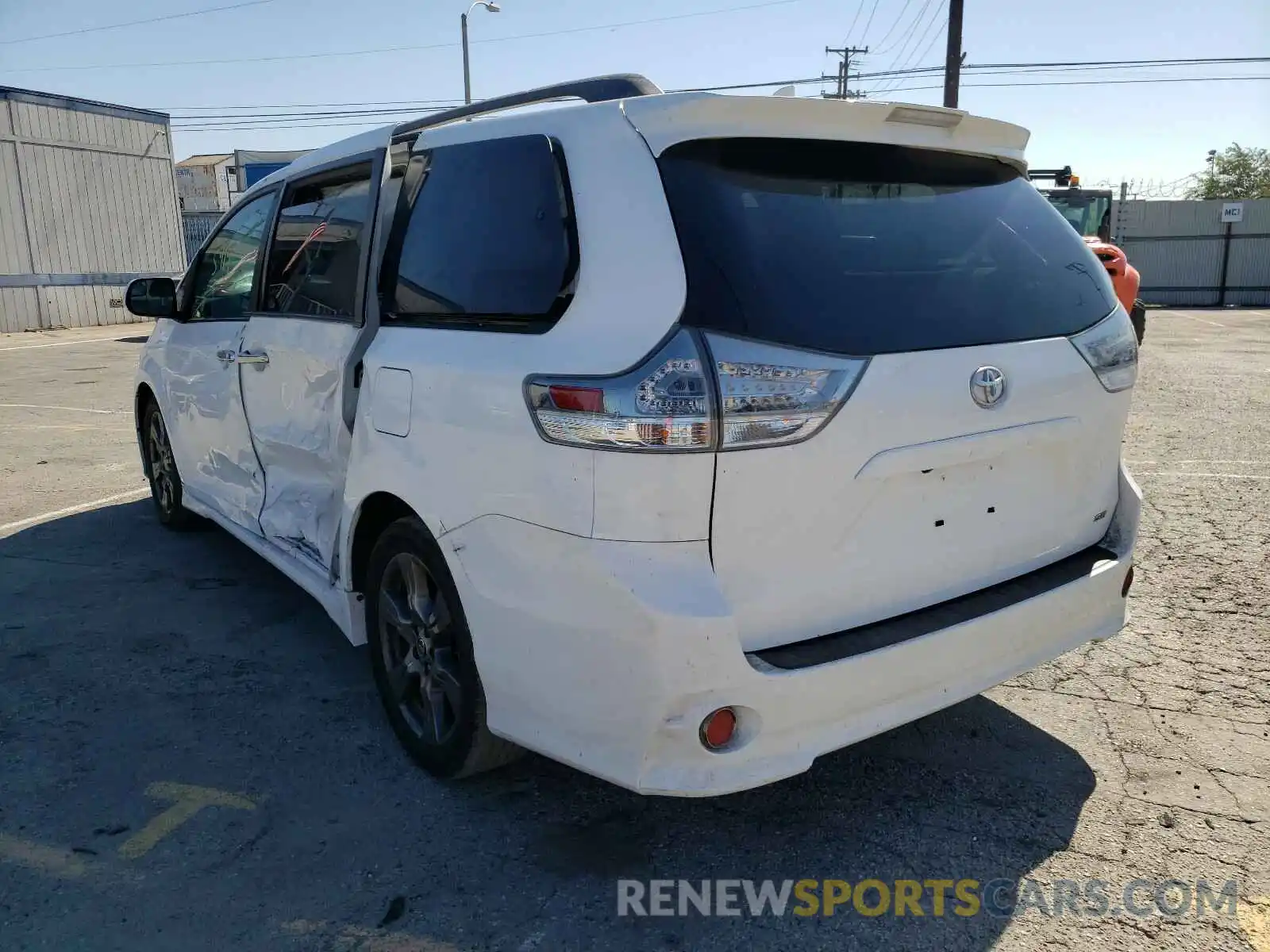 3 Photograph of a damaged car 5TDXZ3DC7LS058604 TOYOTA SIENNA 2020