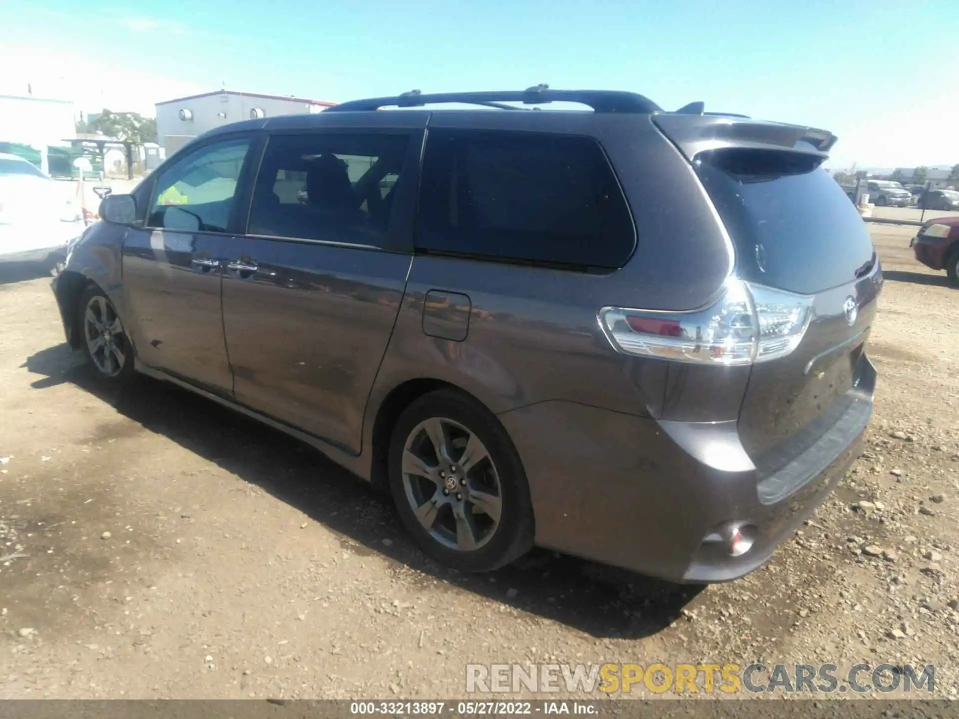 3 Photograph of a damaged car 5TDXZ3DC7LS077847 TOYOTA SIENNA 2020