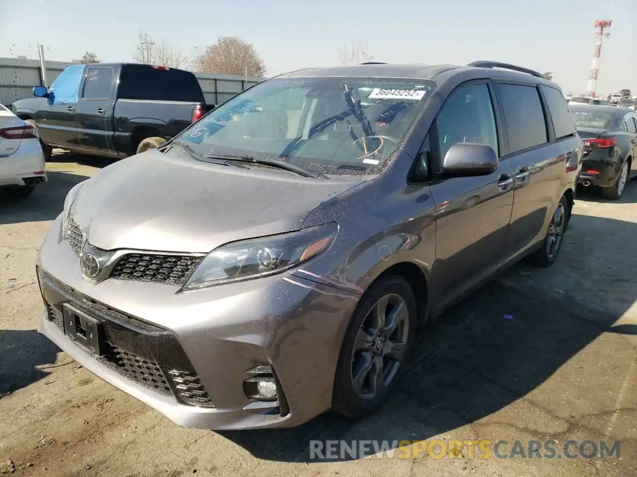 2 Photograph of a damaged car 5TDXZ3DC8LS034912 TOYOTA SIENNA 2020