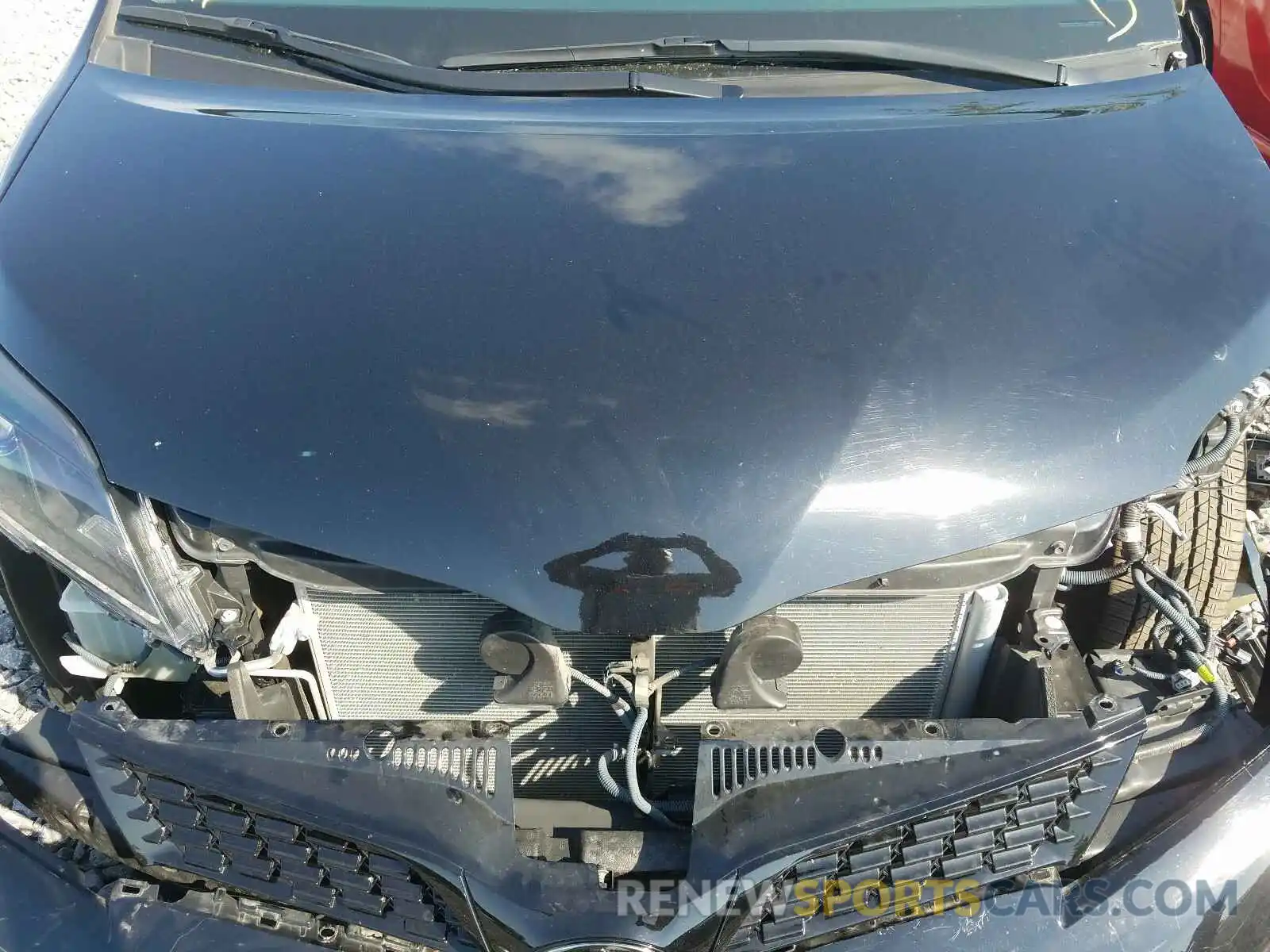 7 Photograph of a damaged car 5TDXZ3DC8LS037468 TOYOTA SIENNA 2020
