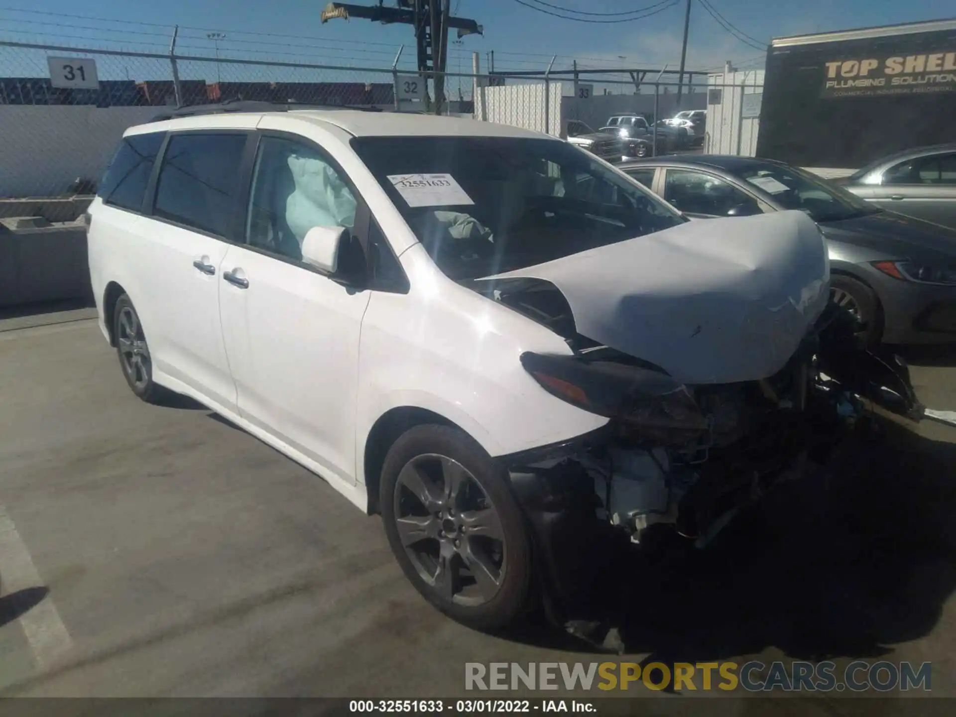 1 Photograph of a damaged car 5TDXZ3DC8LS054951 TOYOTA SIENNA 2020