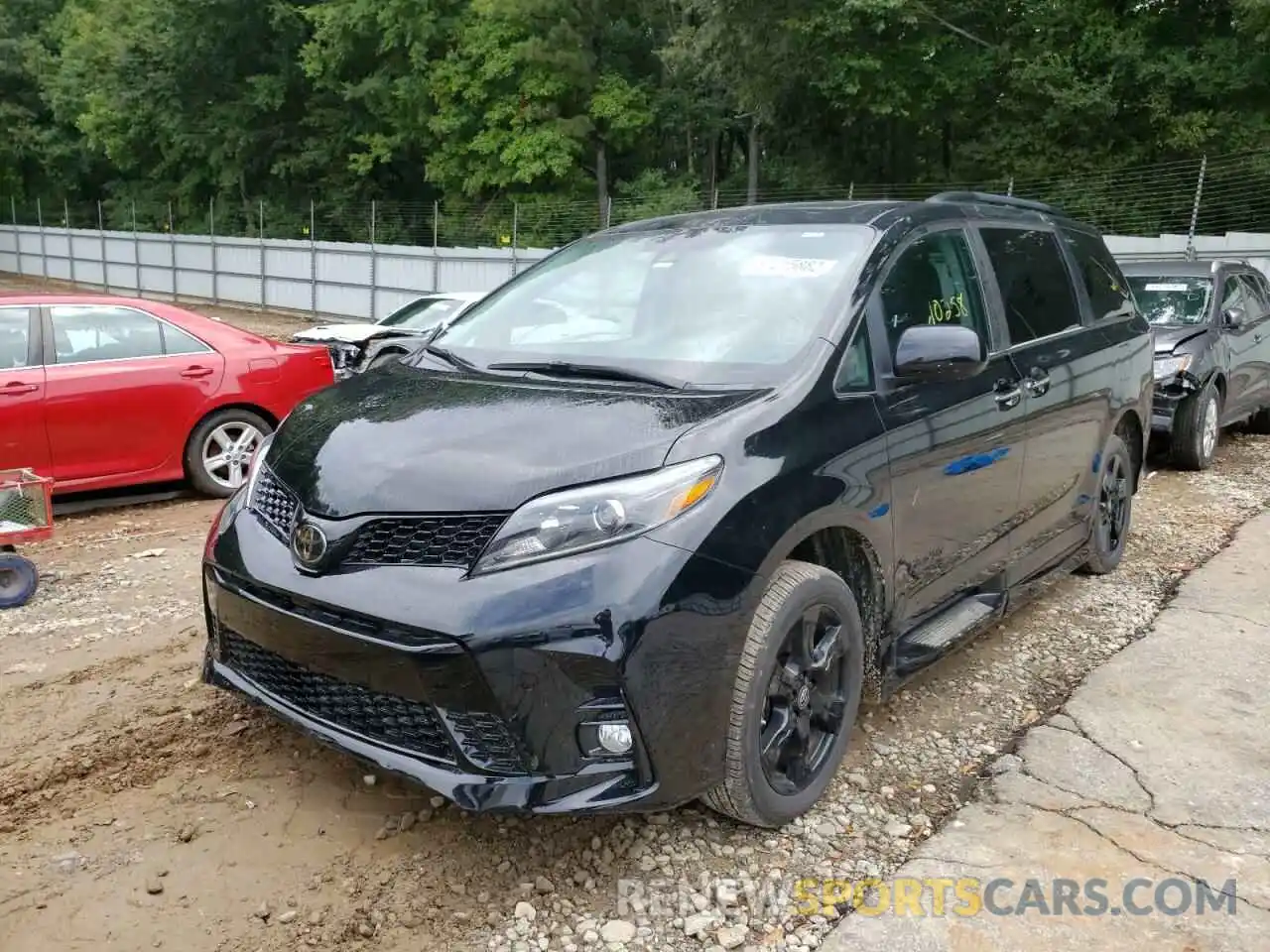 2 Photograph of a damaged car 5TDXZ3DC8LS083933 TOYOTA SIENNA 2020