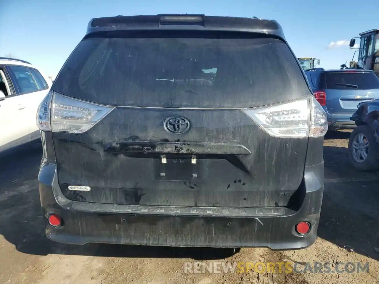 6 Photograph of a damaged car 5TDXZ3DC9LS023191 TOYOTA SIENNA 2020