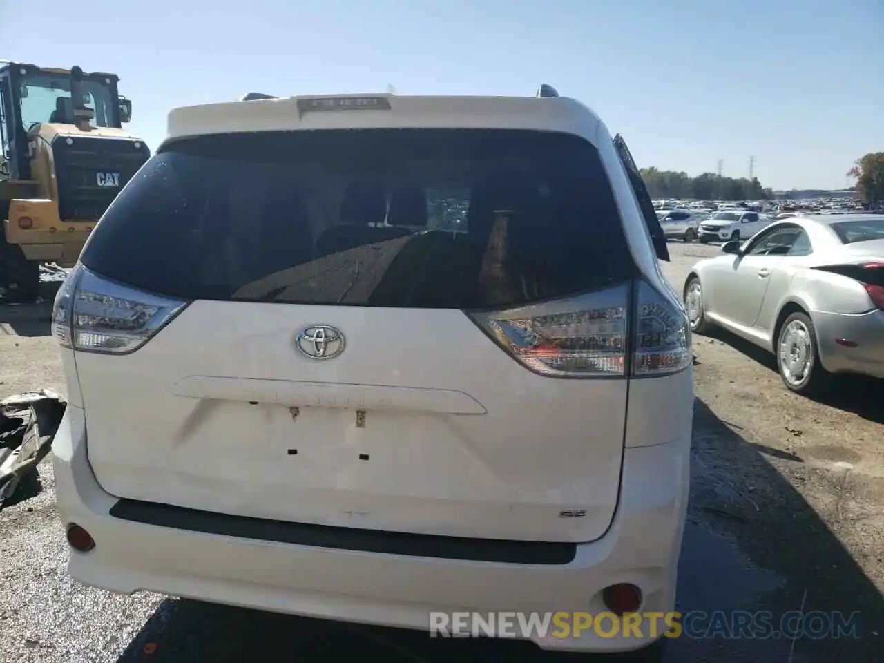 9 Photograph of a damaged car 5TDXZ3DC9LS028598 TOYOTA SIENNA 2020