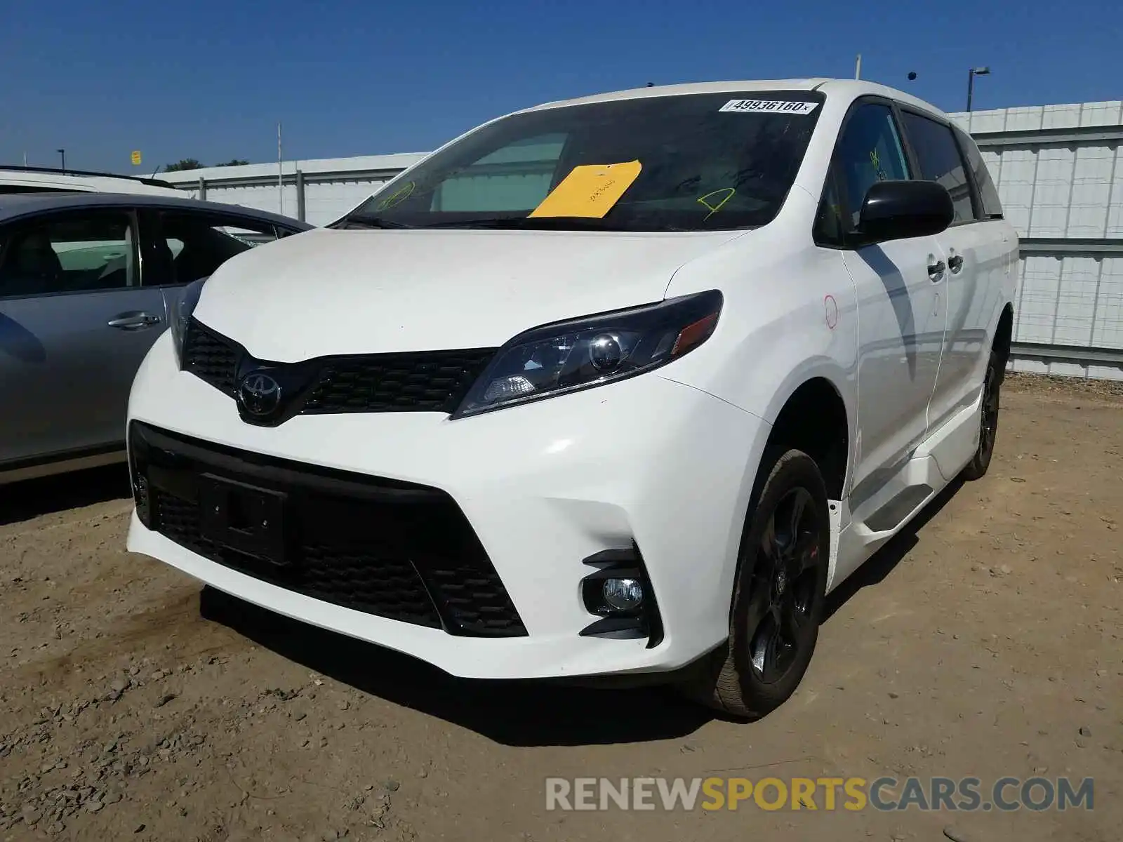 2 Photograph of a damaged car 5TDXZ3DC9LS042808 TOYOTA SIENNA 2020