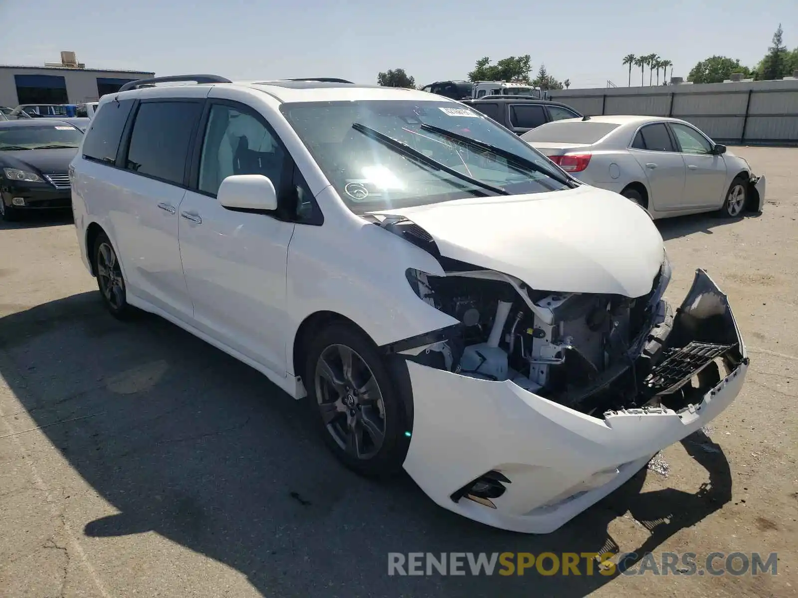 1 Photograph of a damaged car 5TDXZ3DC9LS055722 TOYOTA SIENNA 2020