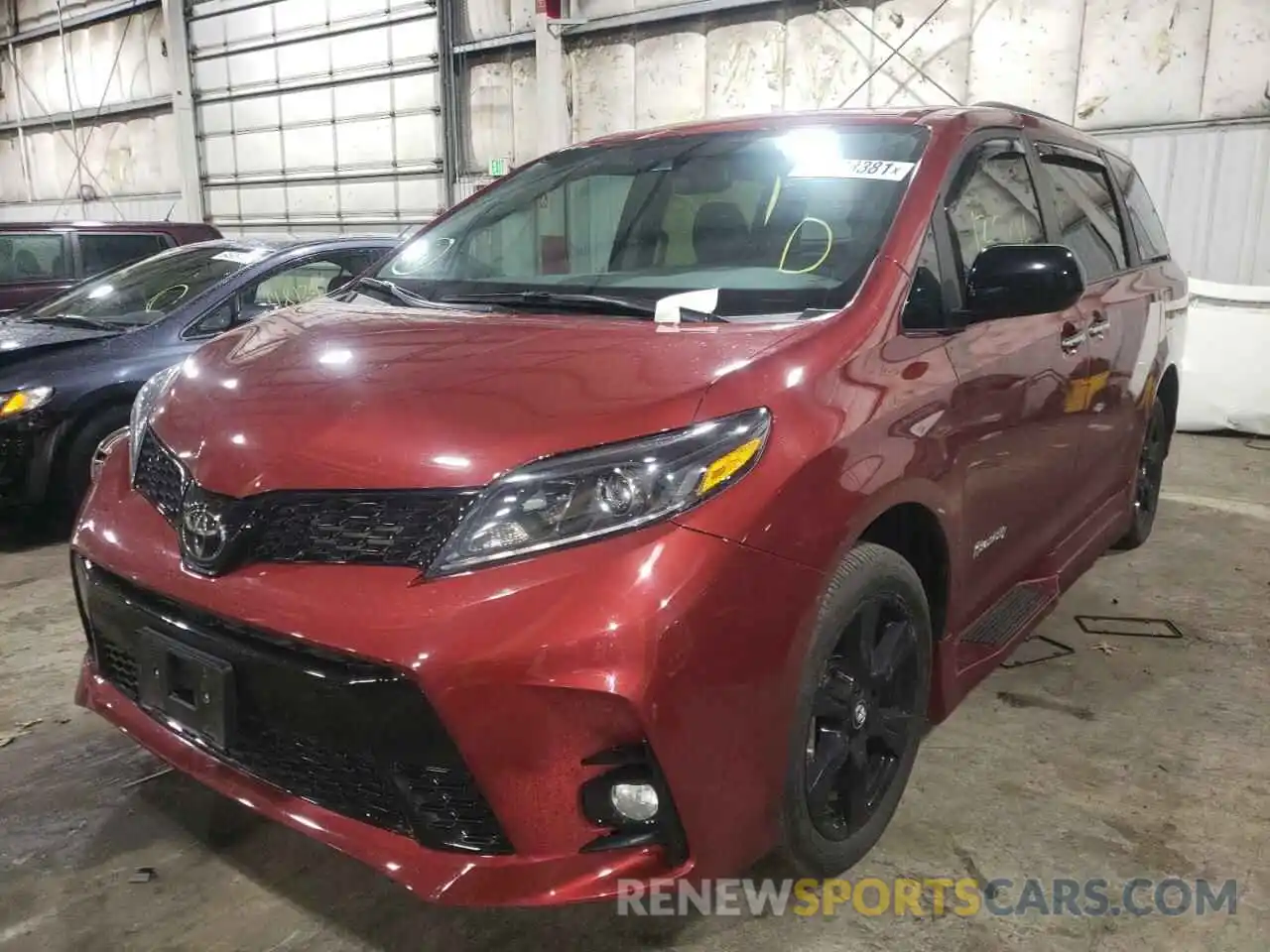 2 Photograph of a damaged car 5TDXZ3DCXLS030778 TOYOTA SIENNA 2020