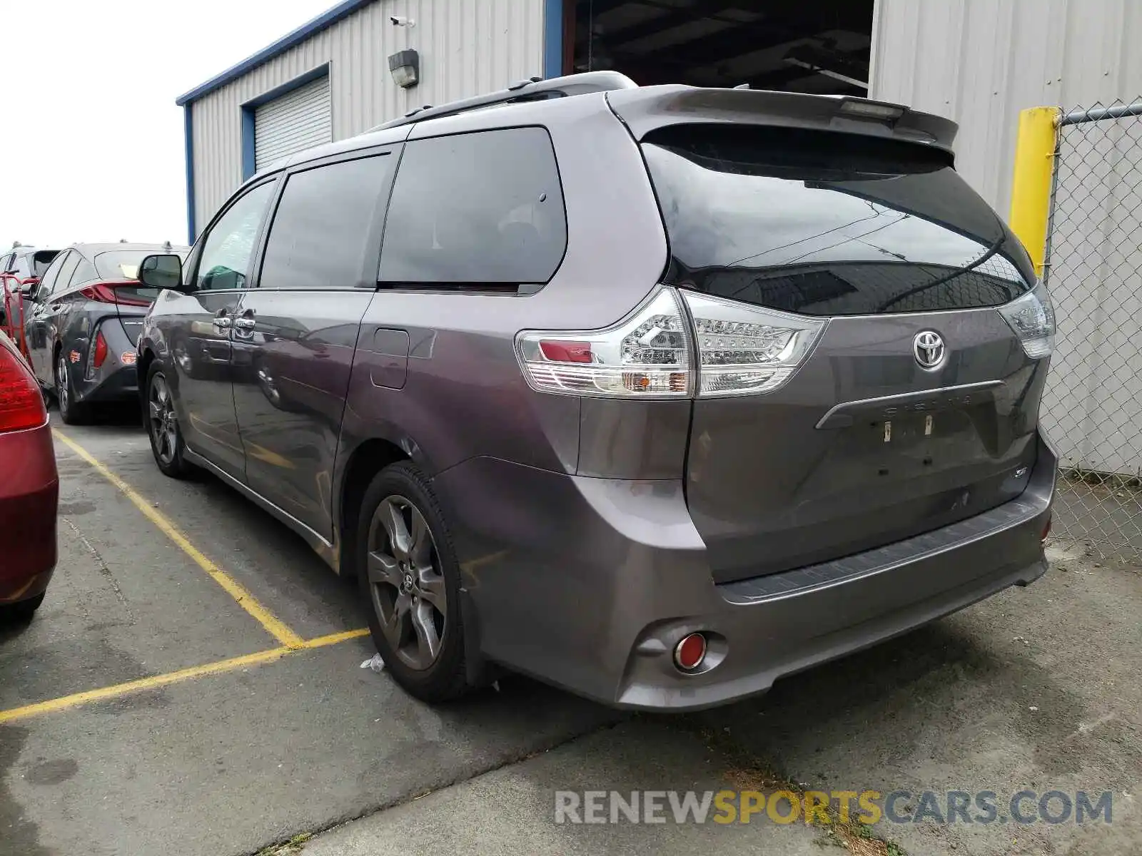 3 Фотография поврежденного автомобиля 5TDXZ3DCXLS041621 TOYOTA SIENNA 2020