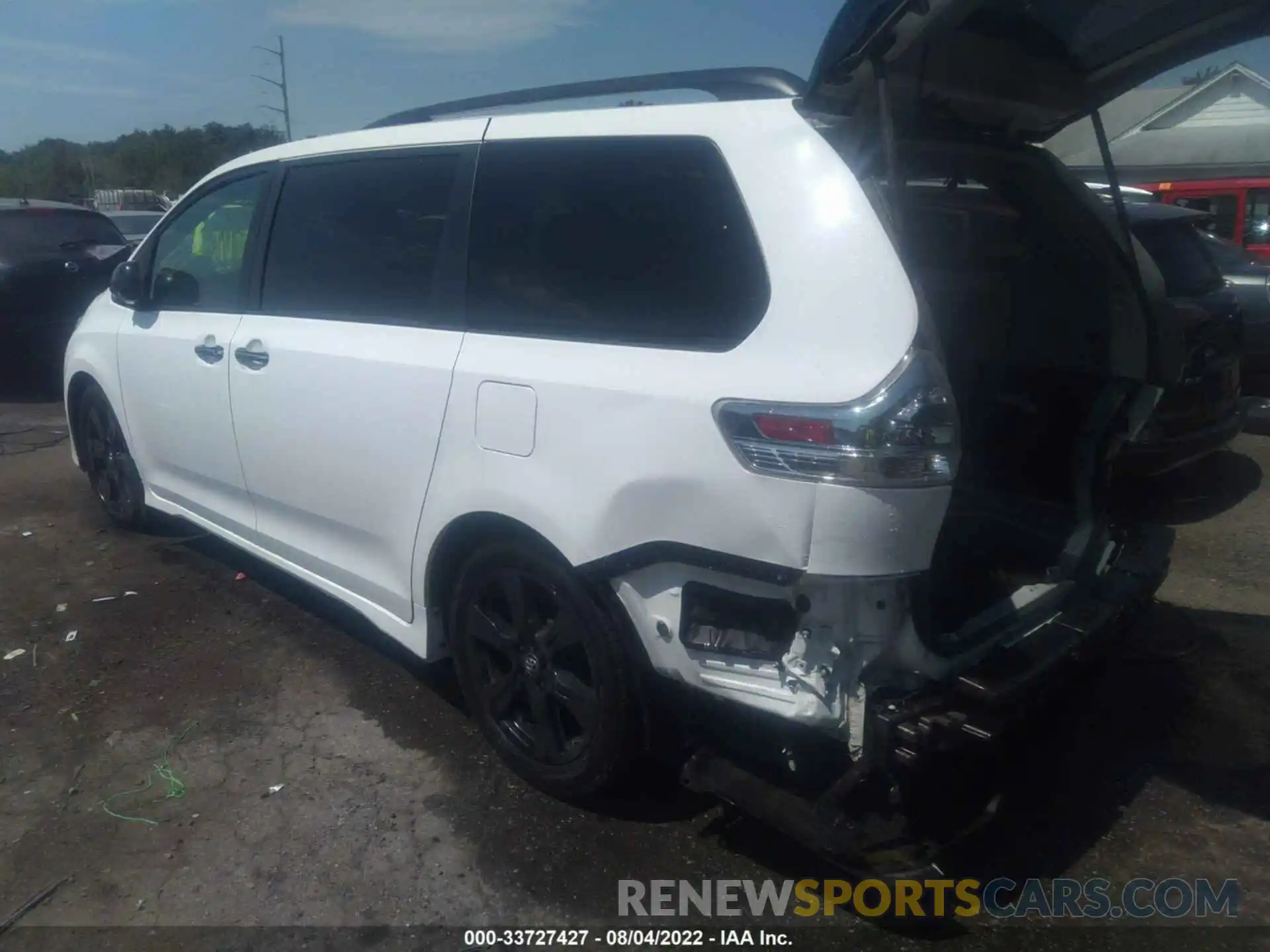 3 Photograph of a damaged car 5TDXZ3DCXLS052747 TOYOTA SIENNA 2020