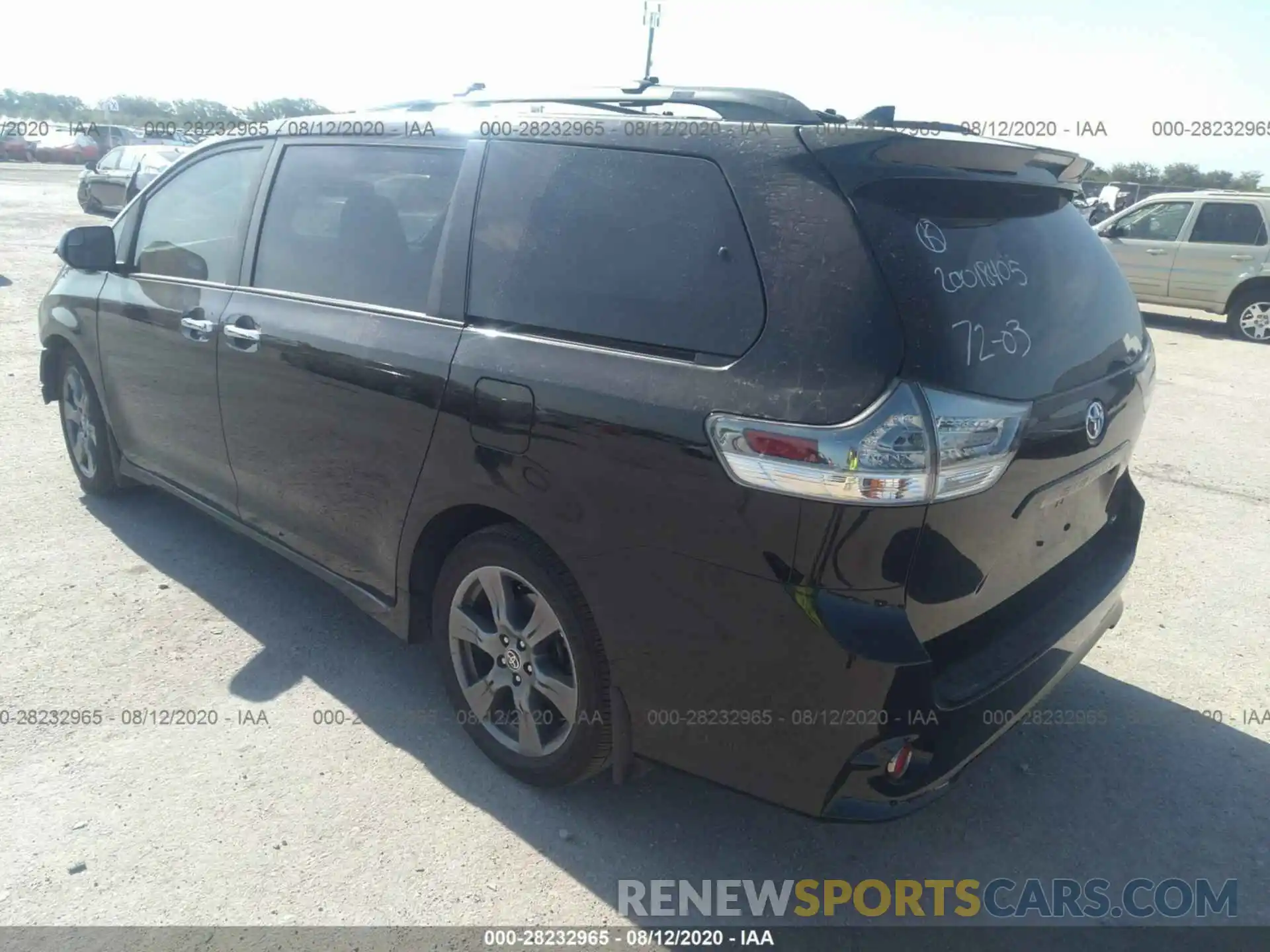 3 Photograph of a damaged car 5TDXZ3DCXLS060508 TOYOTA SIENNA 2020