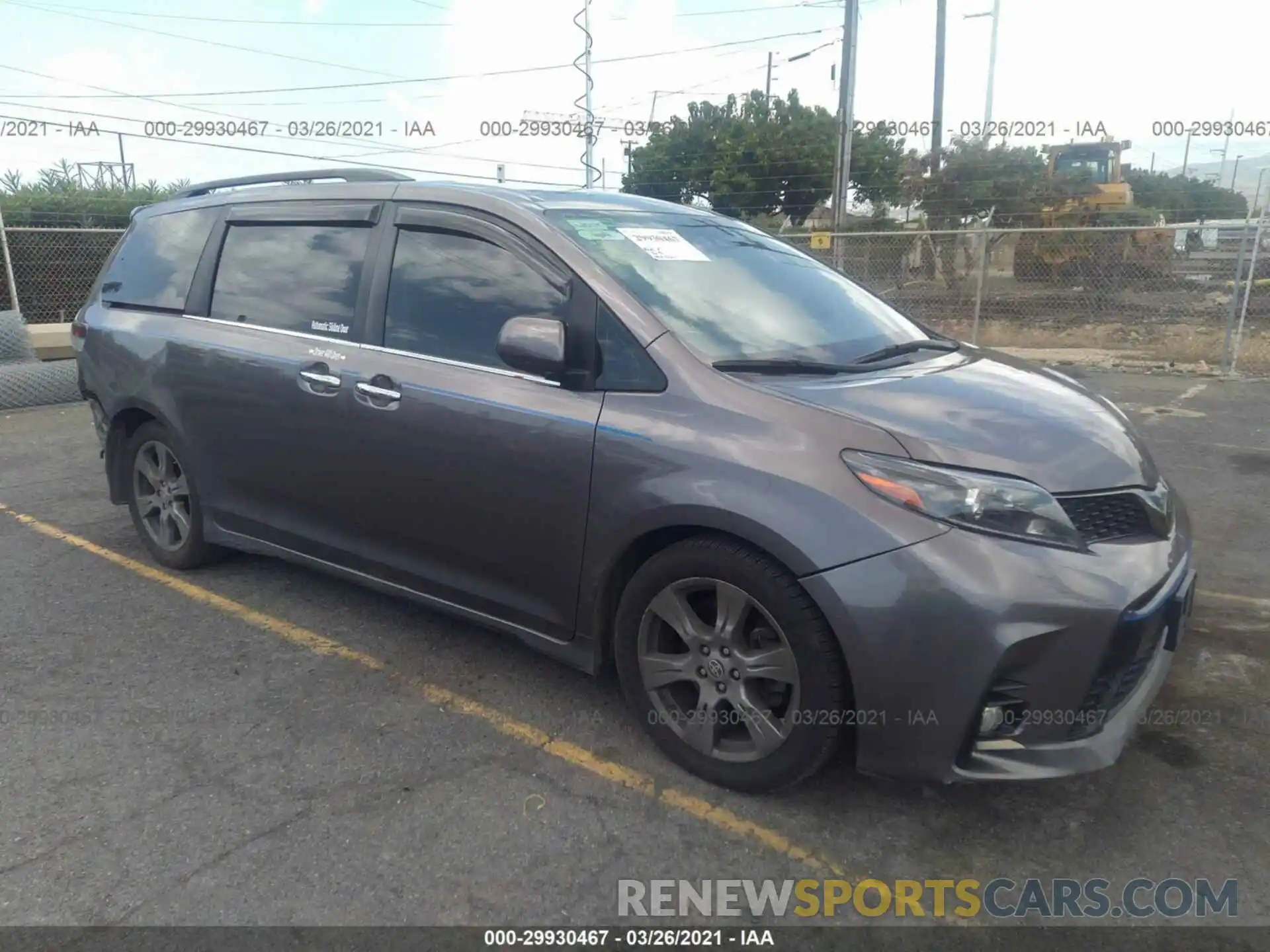 1 Photograph of a damaged car 5TDXZ3DCXLS062839 TOYOTA SIENNA 2020