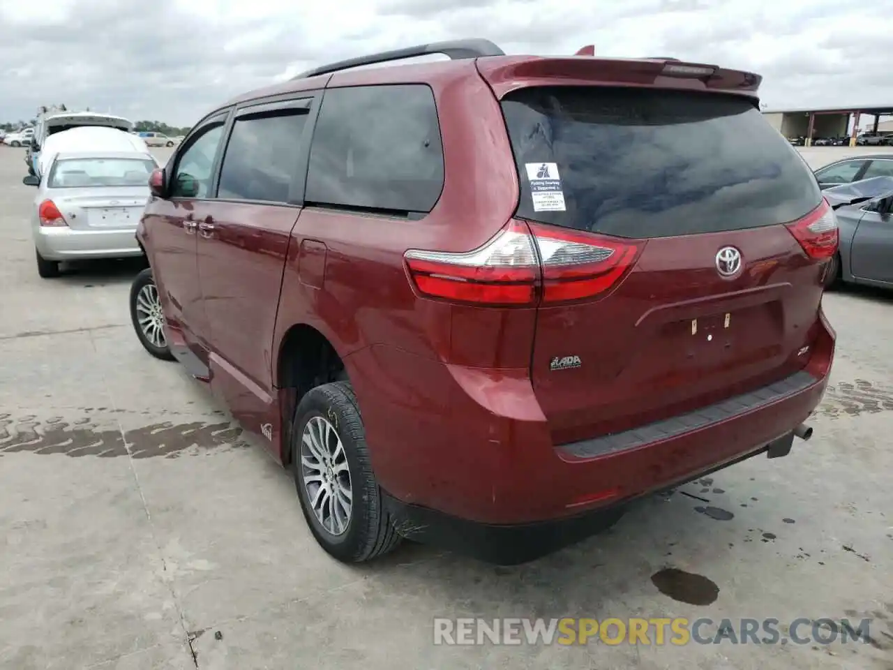 3 Photograph of a damaged car 5TDYZ3DC0LS026940 TOYOTA SIENNA 2020