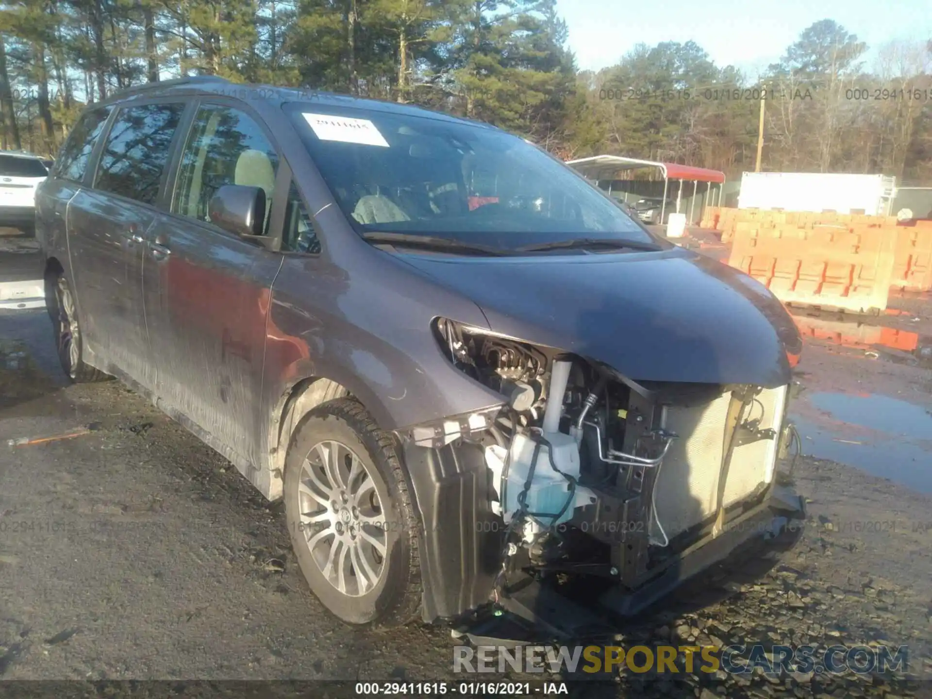 1 Photograph of a damaged car 5TDYZ3DC0LS027540 TOYOTA SIENNA 2020