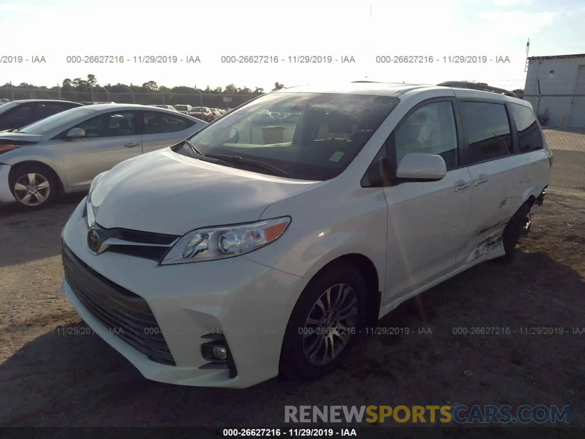 2 Photograph of a damaged car 5TDYZ3DC0LS028140 TOYOTA SIENNA 2020