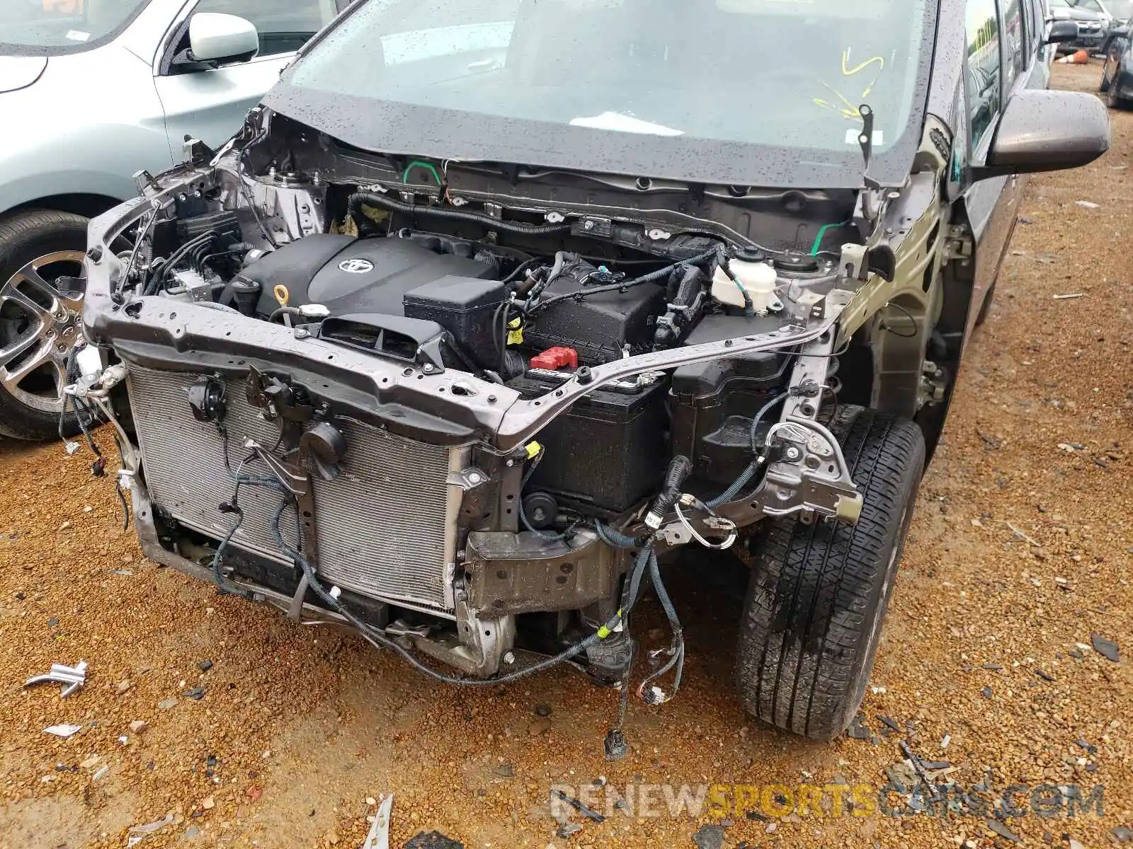 9 Photograph of a damaged car 5TDYZ3DC0LS038490 TOYOTA SIENNA 2020