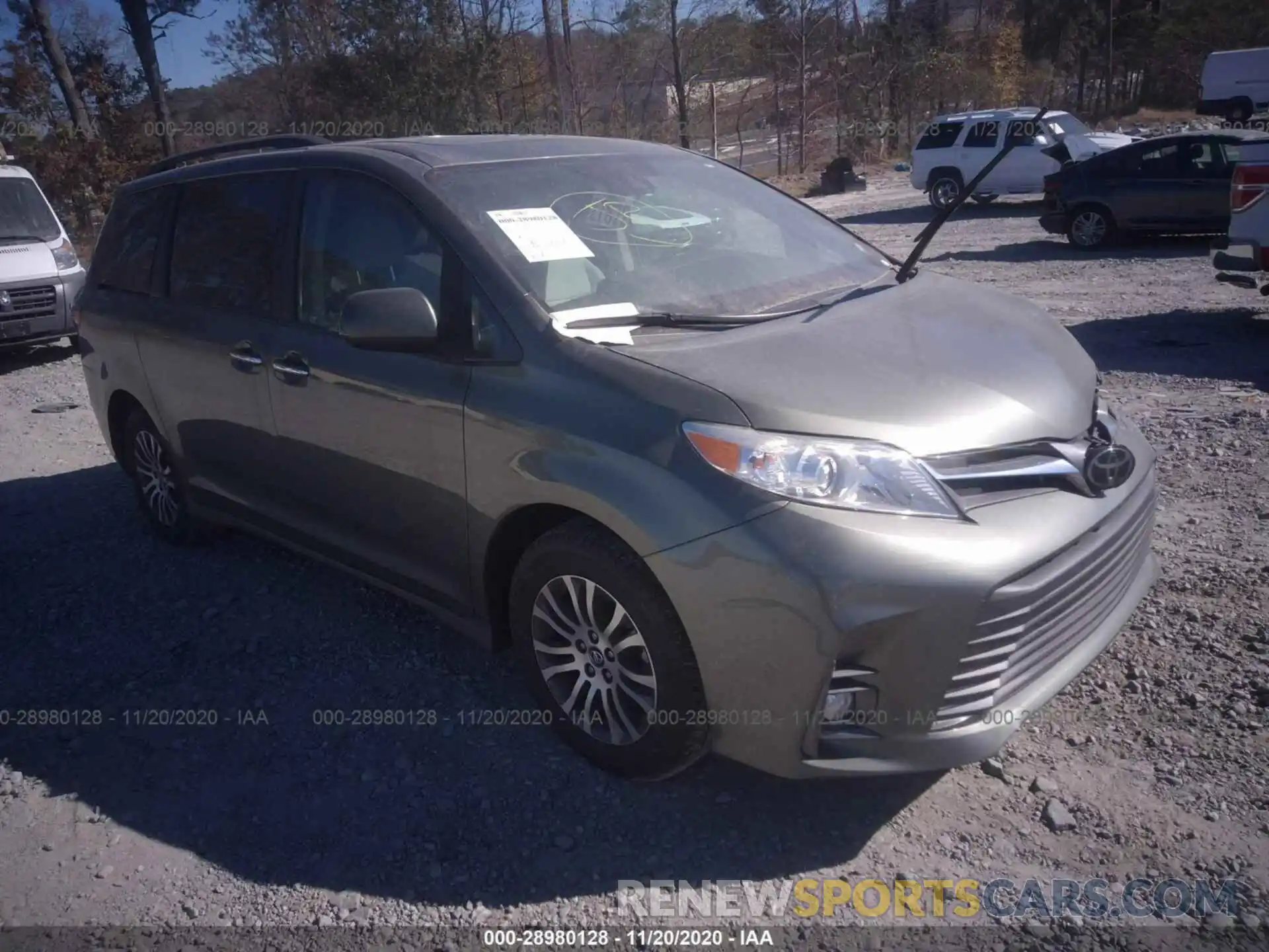 1 Photograph of a damaged car 5TDYZ3DC0LS041454 TOYOTA SIENNA 2020