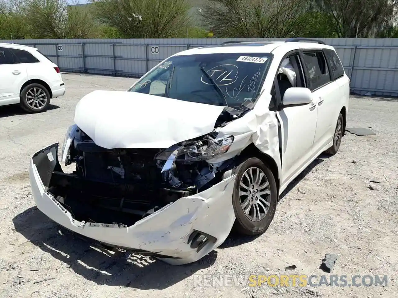 2 Photograph of a damaged car 5TDYZ3DC0LS045102 TOYOTA SIENNA 2020