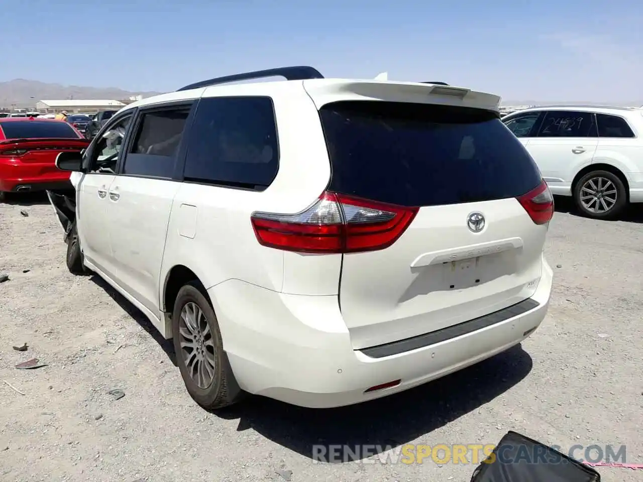 3 Photograph of a damaged car 5TDYZ3DC0LS045102 TOYOTA SIENNA 2020