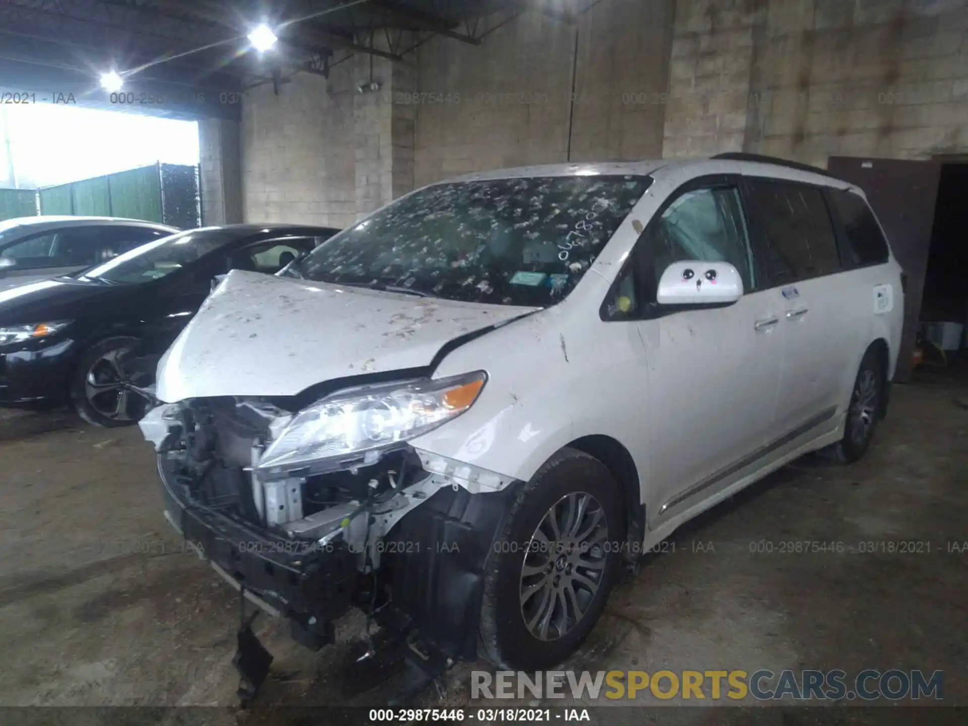 2 Photograph of a damaged car 5TDYZ3DC0LS047805 TOYOTA SIENNA 2020