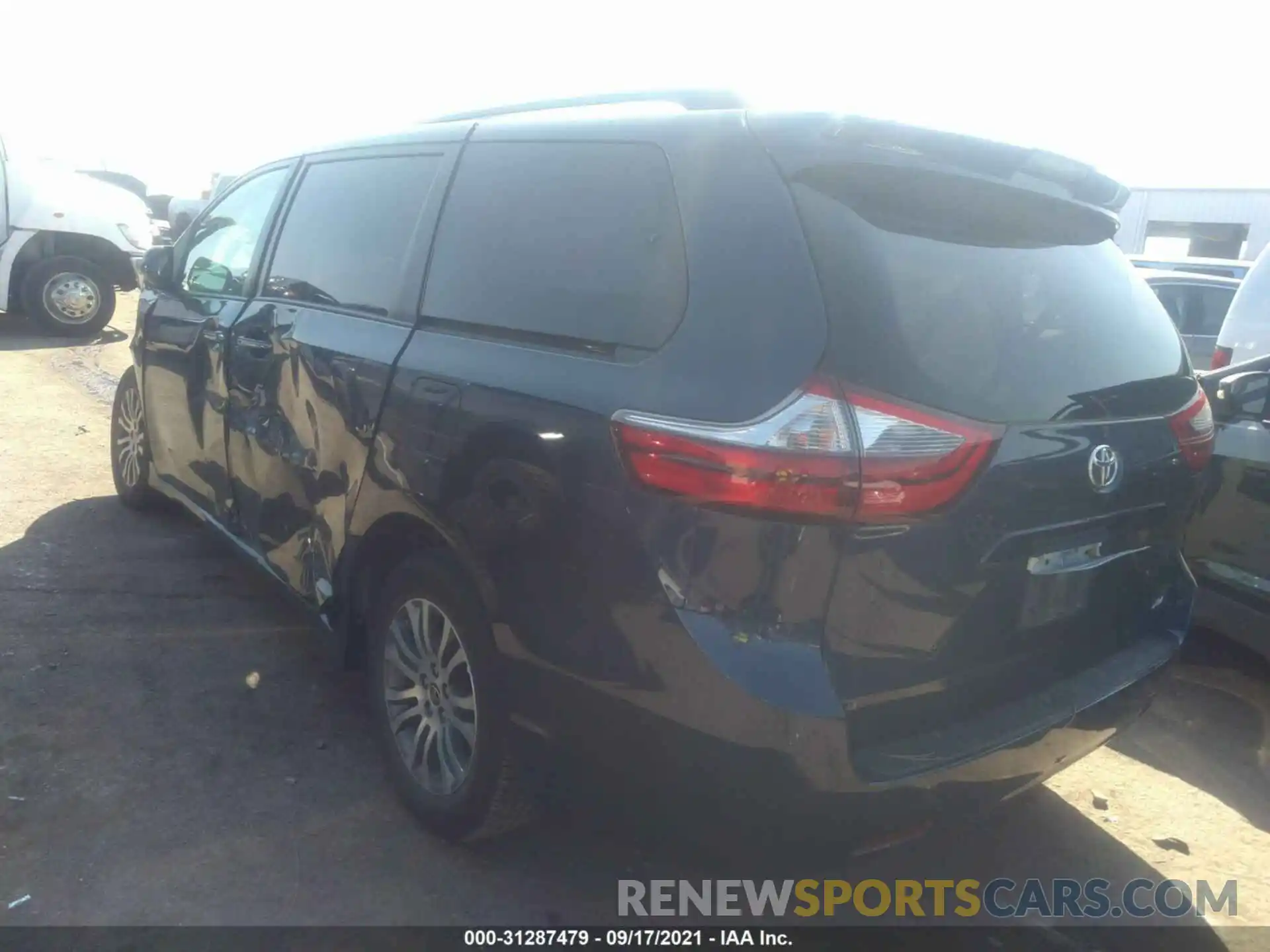 3 Фотография поврежденного автомобиля 5TDYZ3DC0LS060425 TOYOTA SIENNA 2020