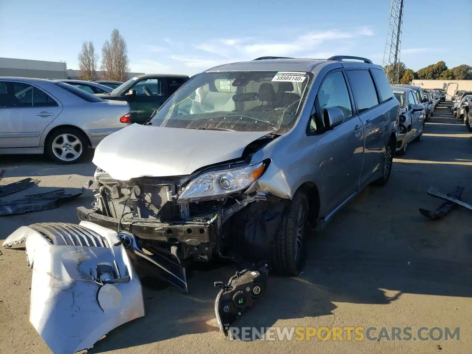 2 Photograph of a damaged car 5TDYZ3DC0LS060814 TOYOTA SIENNA 2020