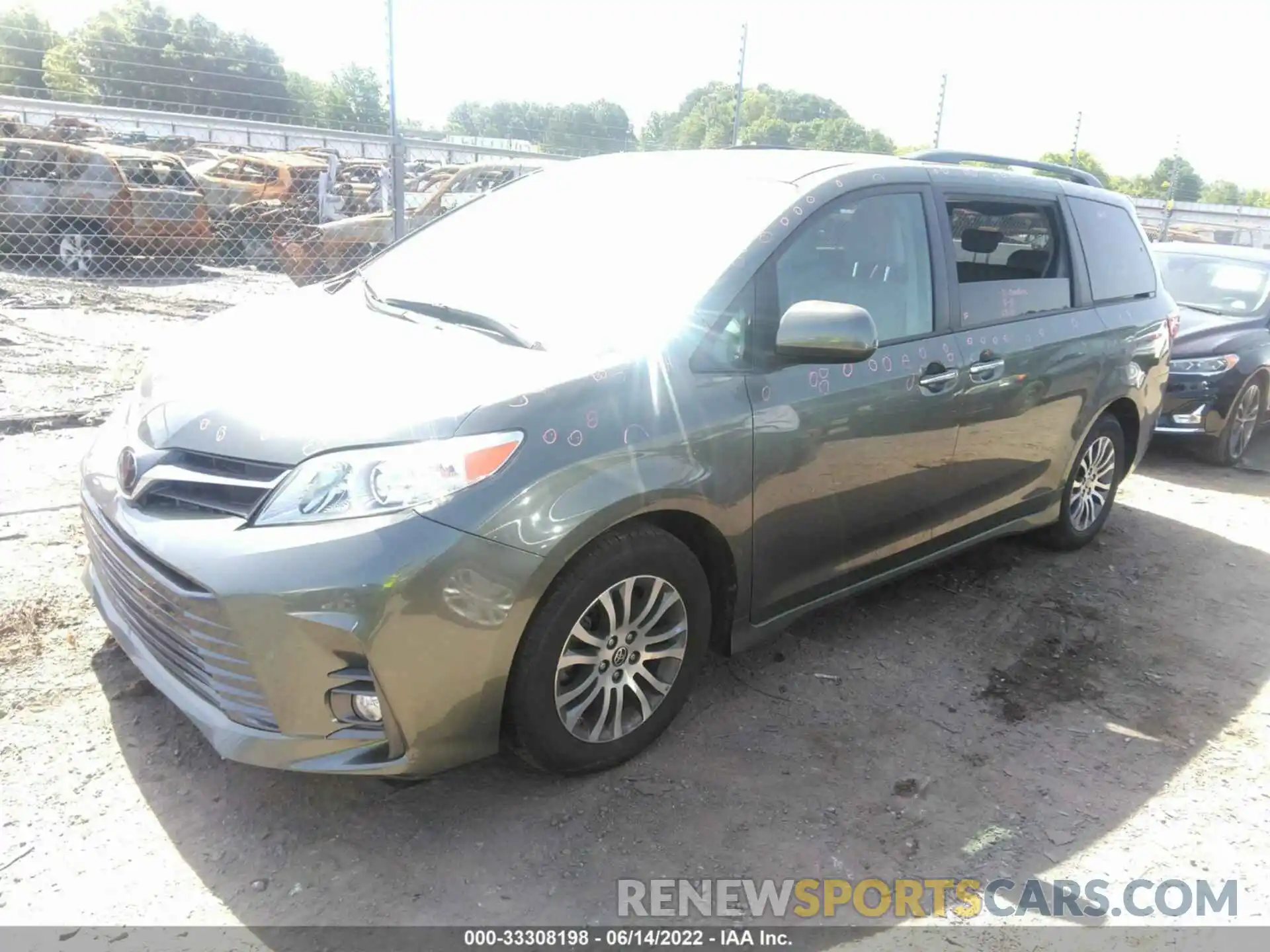 2 Фотография поврежденного автомобиля 5TDYZ3DC0LS061977 TOYOTA SIENNA 2020