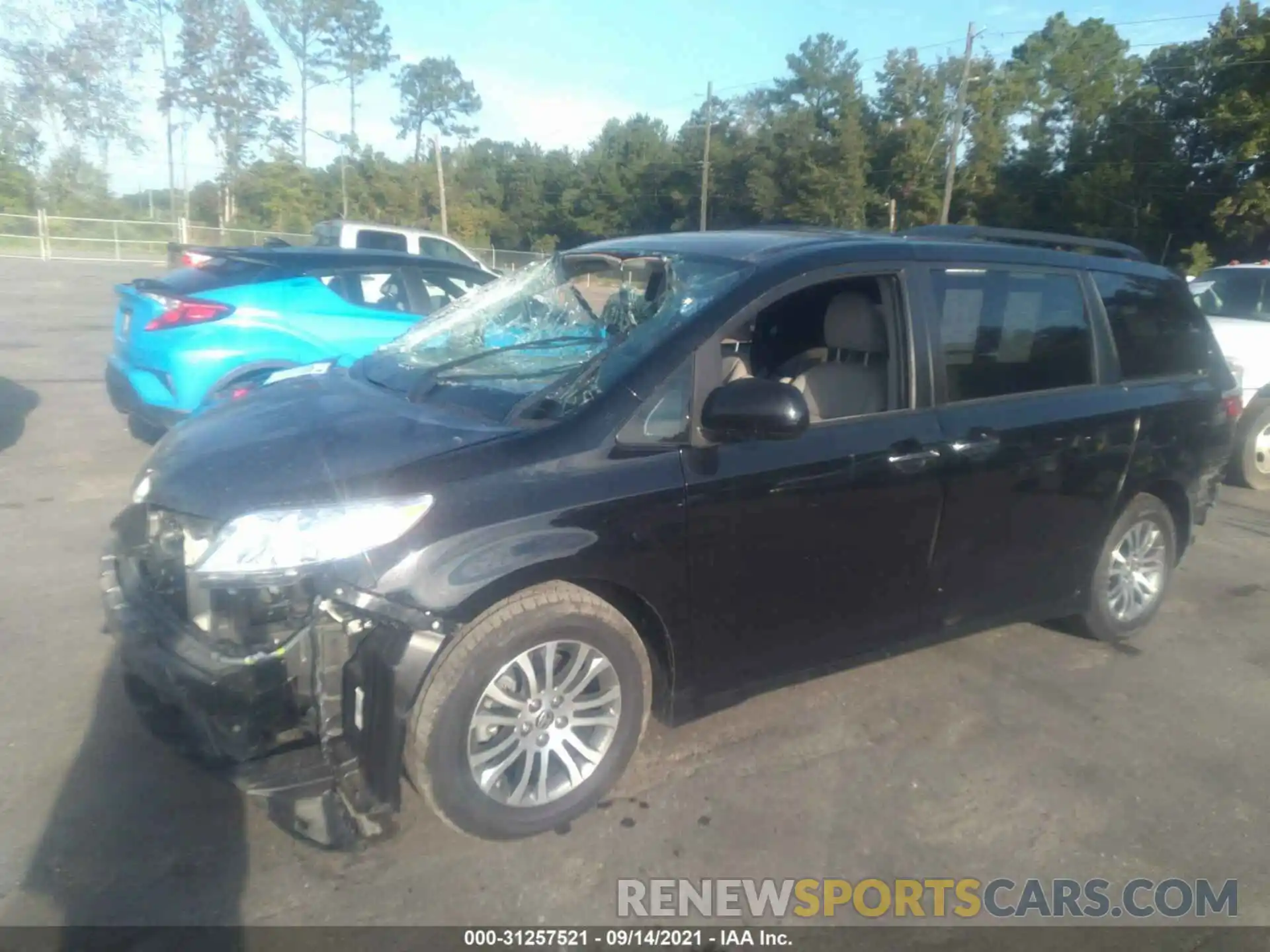 2 Photograph of a damaged car 5TDYZ3DC0LS065401 TOYOTA SIENNA 2020