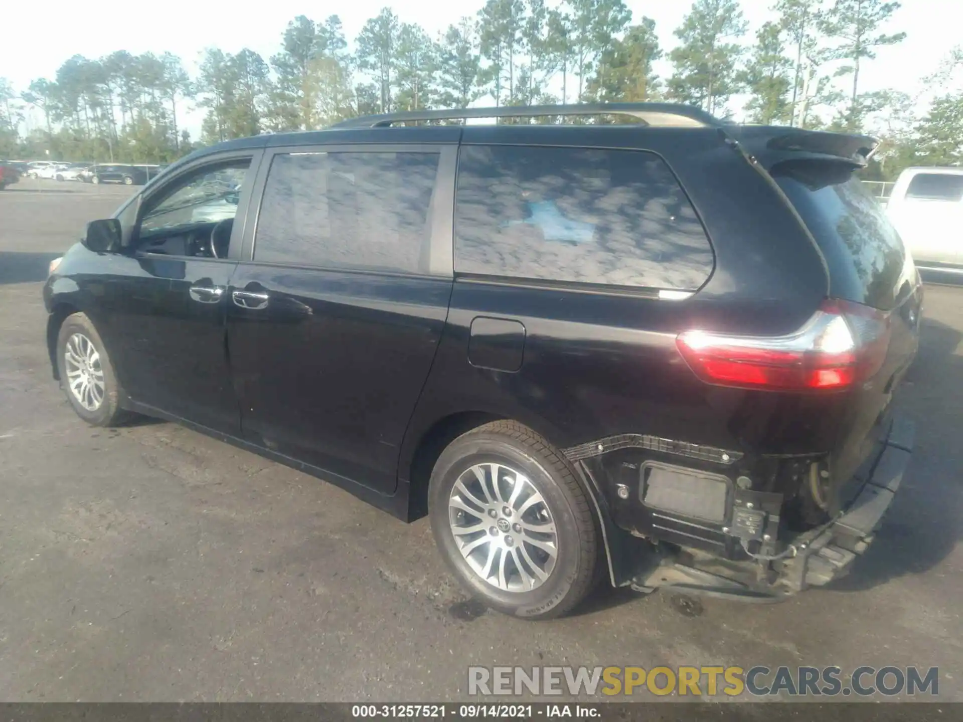 3 Photograph of a damaged car 5TDYZ3DC0LS065401 TOYOTA SIENNA 2020