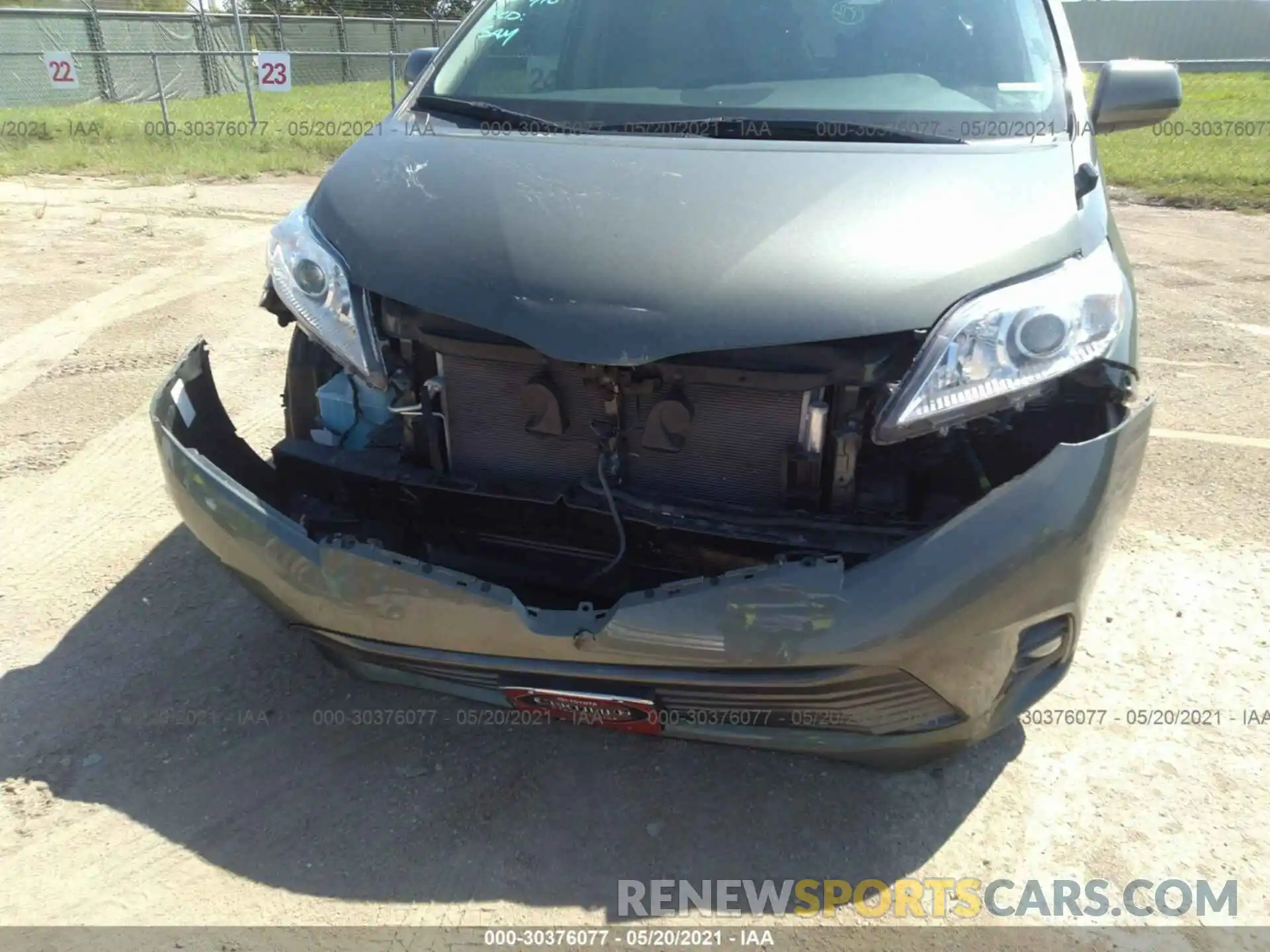 6 Photograph of a damaged car 5TDYZ3DC0LS065771 TOYOTA SIENNA 2020