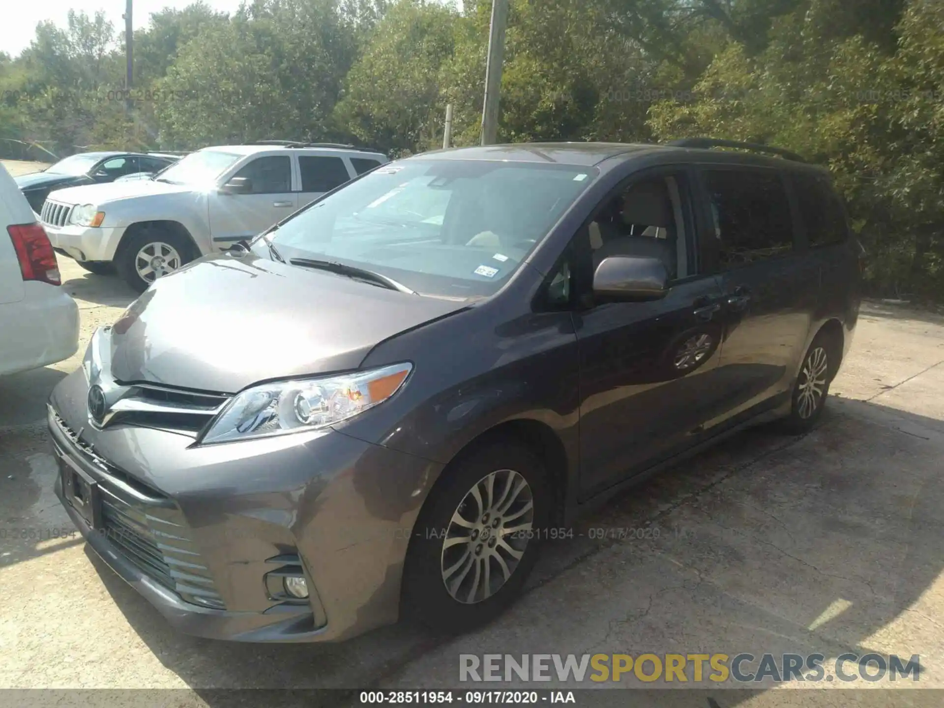 2 Photograph of a damaged car 5TDYZ3DC0LS067679 TOYOTA SIENNA 2020