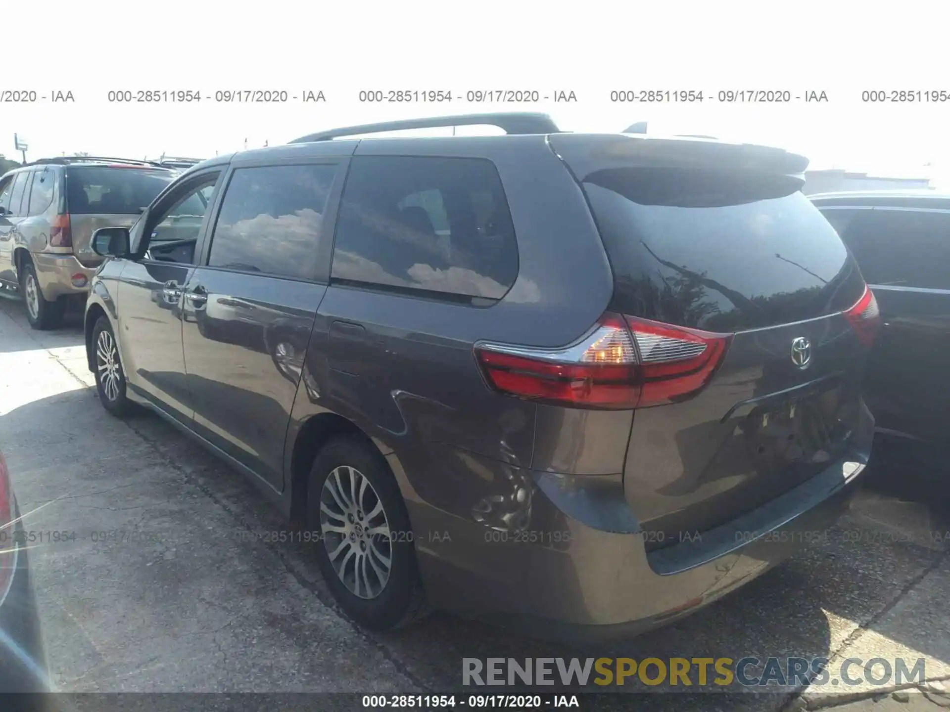 3 Фотография поврежденного автомобиля 5TDYZ3DC0LS067679 TOYOTA SIENNA 2020