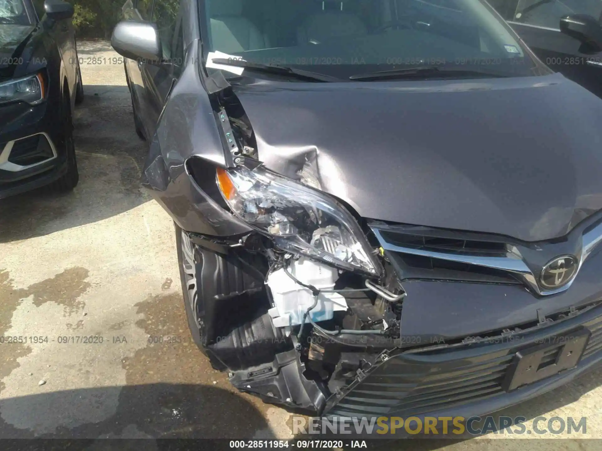 6 Photograph of a damaged car 5TDYZ3DC0LS067679 TOYOTA SIENNA 2020