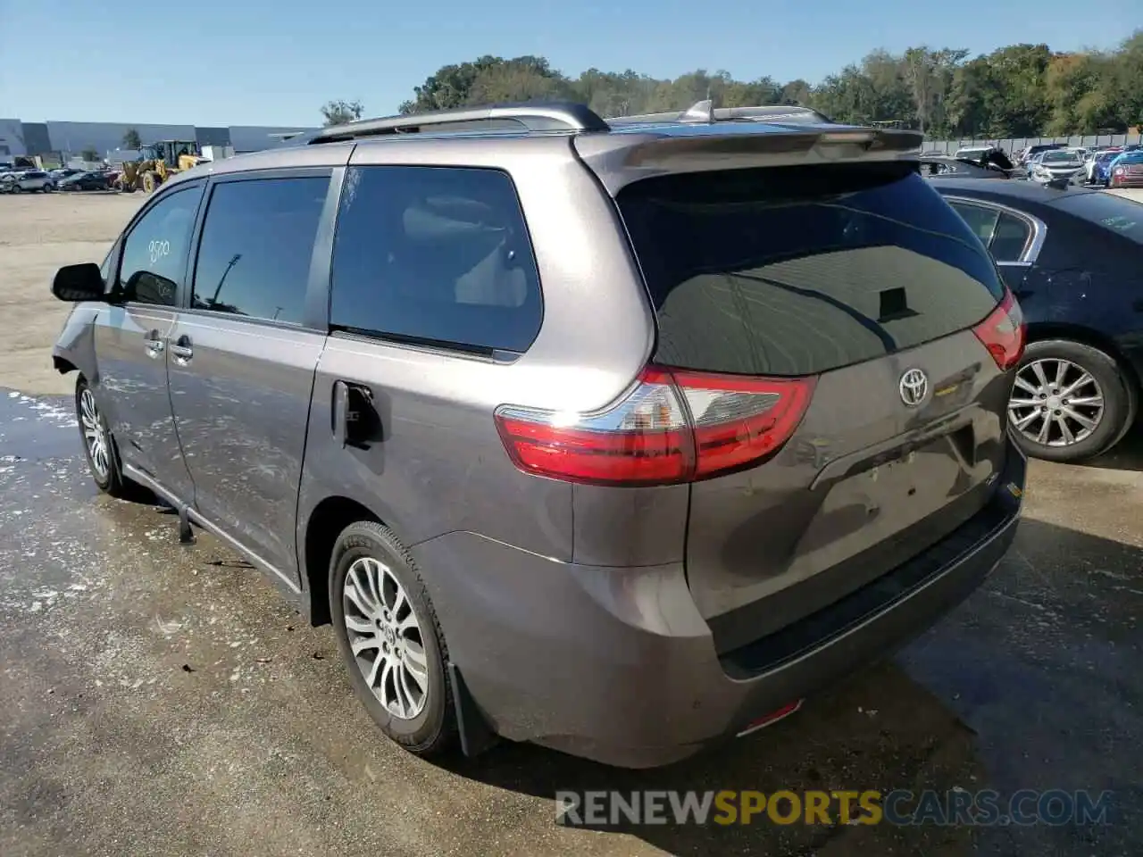 3 Photograph of a damaged car 5TDYZ3DC0LS074132 TOYOTA SIENNA 2020