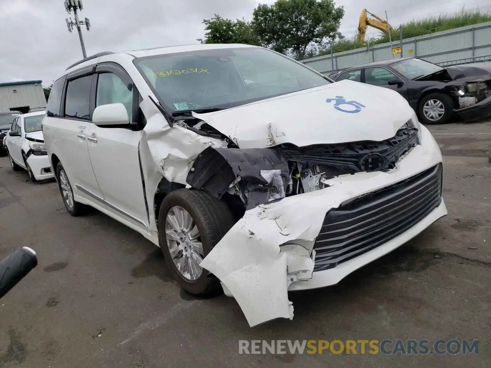 1 Photograph of a damaged car 5TDYZ3DC0LS076687 TOYOTA SIENNA 2020