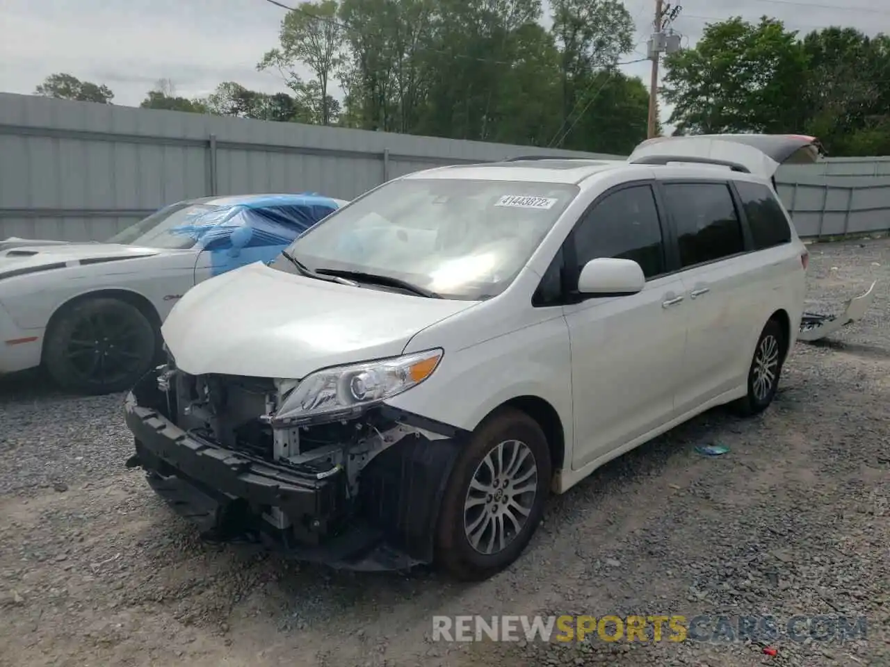 2 Photograph of a damaged car 5TDYZ3DC0LS084854 TOYOTA SIENNA 2020