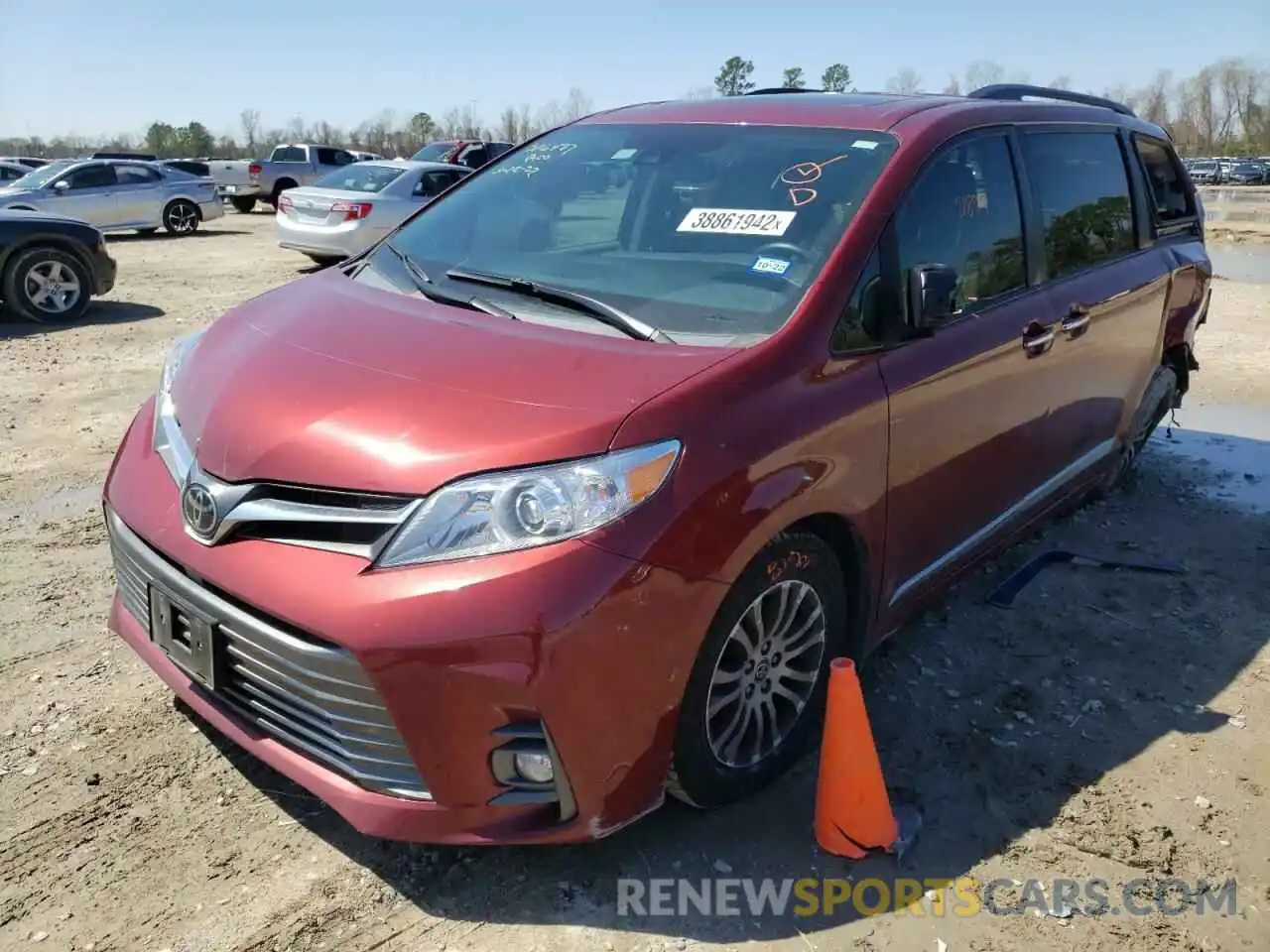 2 Photograph of a damaged car 5TDYZ3DC0LS086569 TOYOTA SIENNA 2020