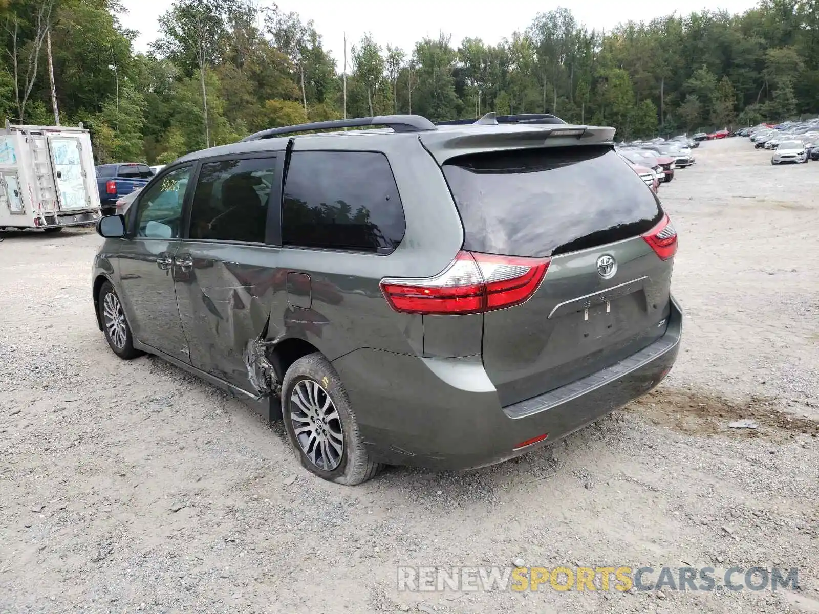 3 Photograph of a damaged car 5TDYZ3DC1LS023335 TOYOTA SIENNA 2020