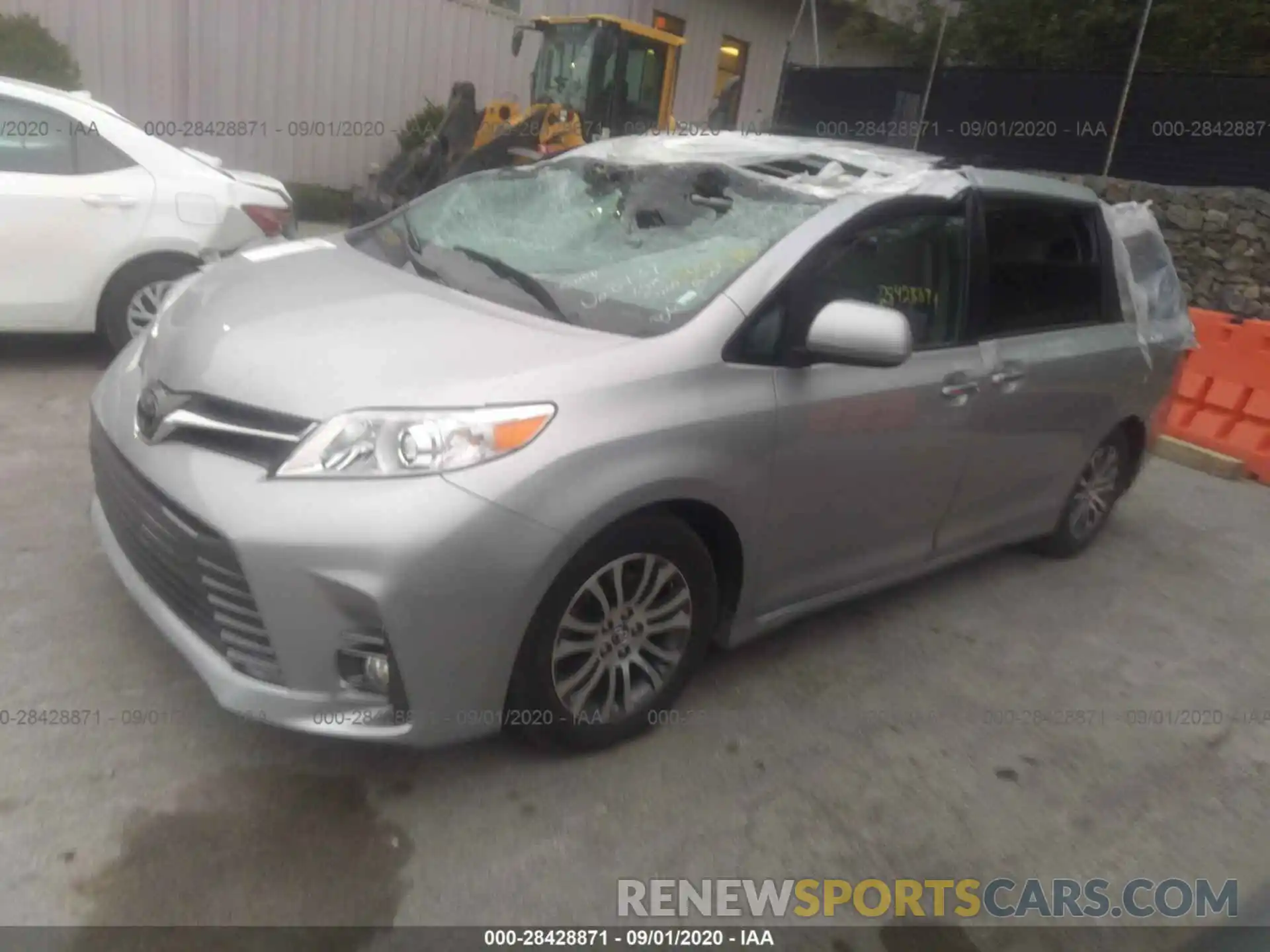 2 Photograph of a damaged car 5TDYZ3DC1LS028437 TOYOTA SIENNA 2020