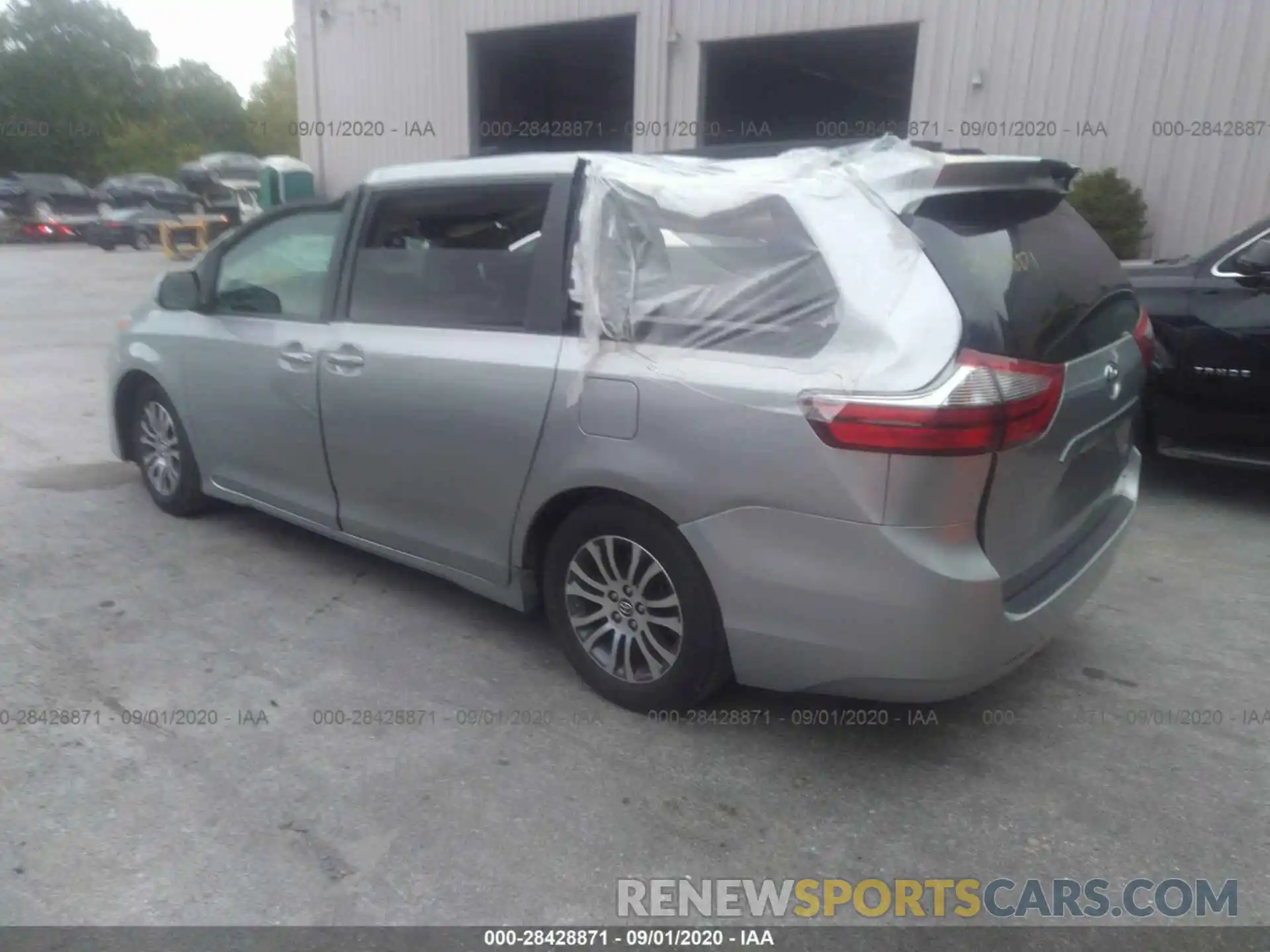 3 Photograph of a damaged car 5TDYZ3DC1LS028437 TOYOTA SIENNA 2020