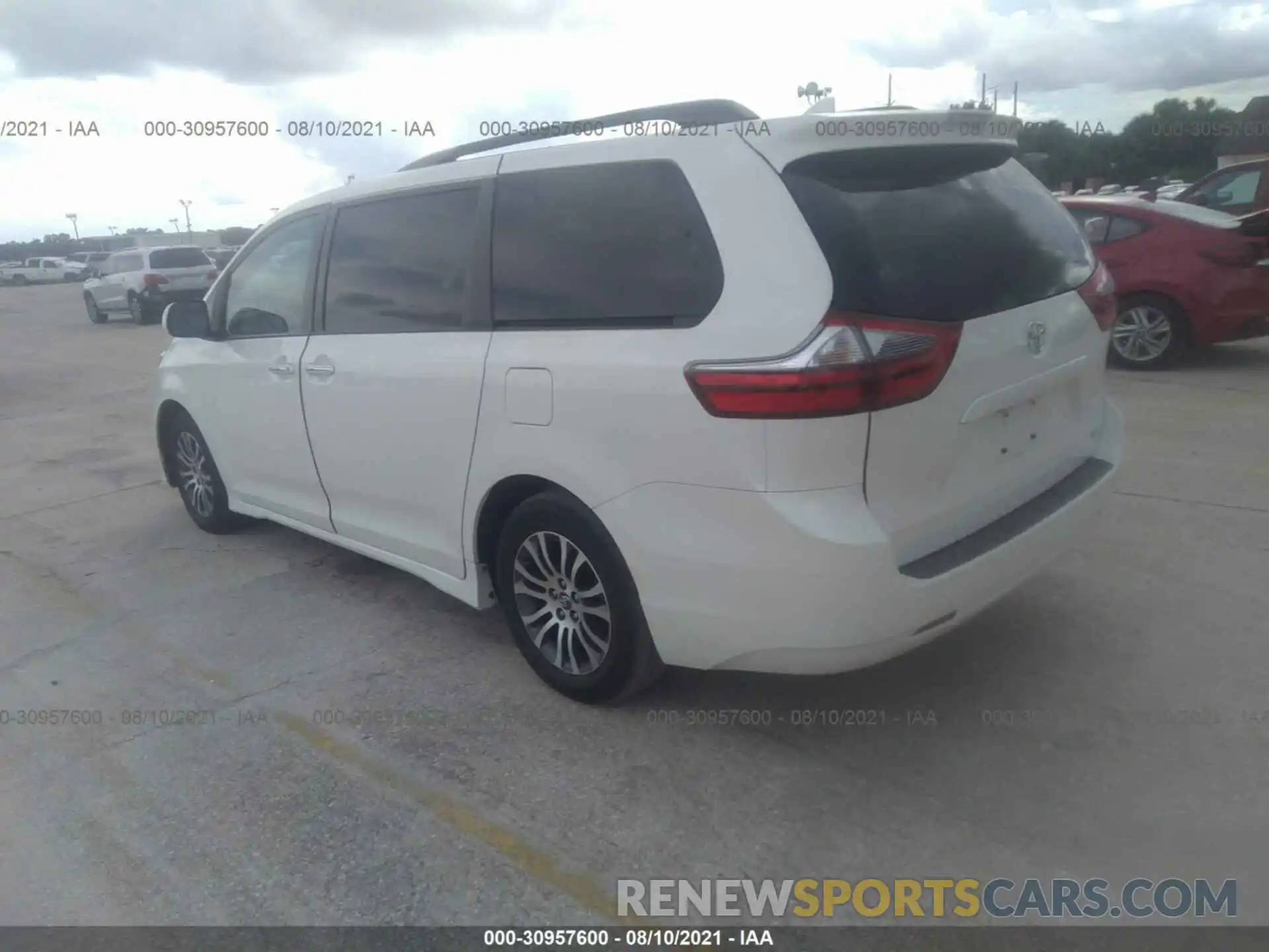 3 Photograph of a damaged car 5TDYZ3DC1LS029765 TOYOTA SIENNA 2020