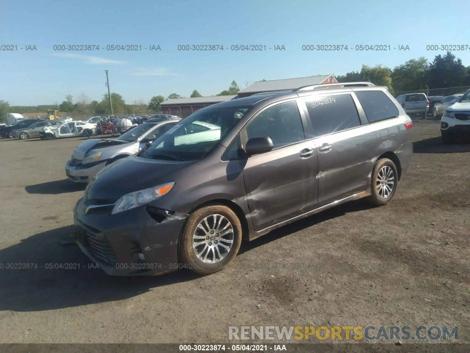 2 Photograph of a damaged car 5TDYZ3DC1LS030401 TOYOTA SIENNA 2020