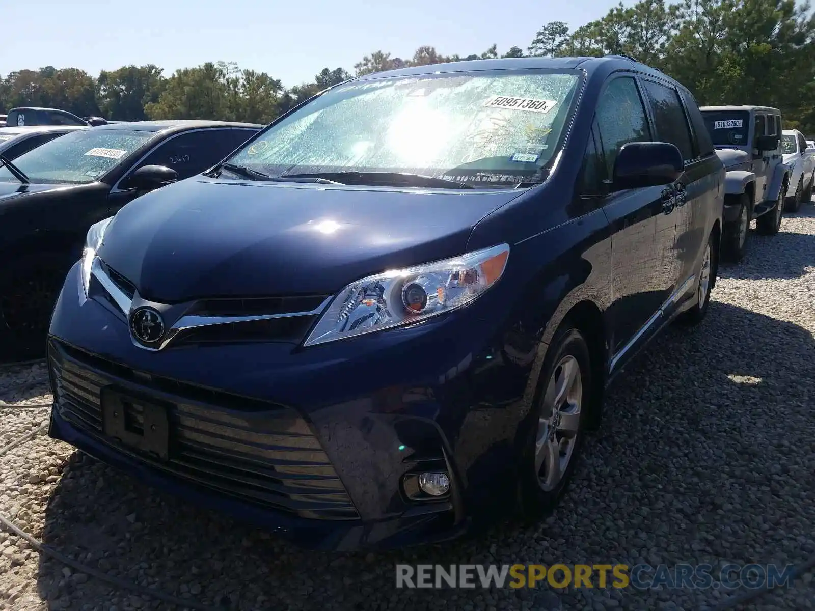 2 Photograph of a damaged car 5TDYZ3DC1LS030544 TOYOTA SIENNA 2020