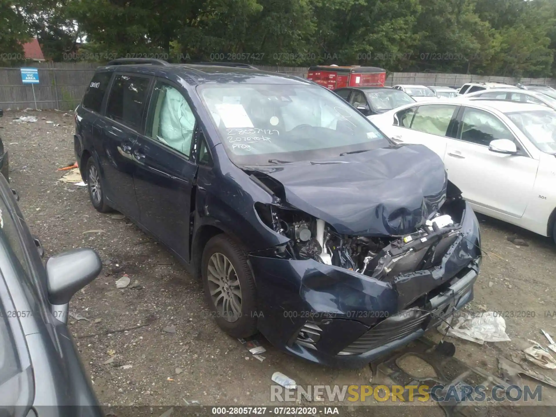 6 Photograph of a damaged car 5TDYZ3DC1LS033489 TOYOTA SIENNA 2020