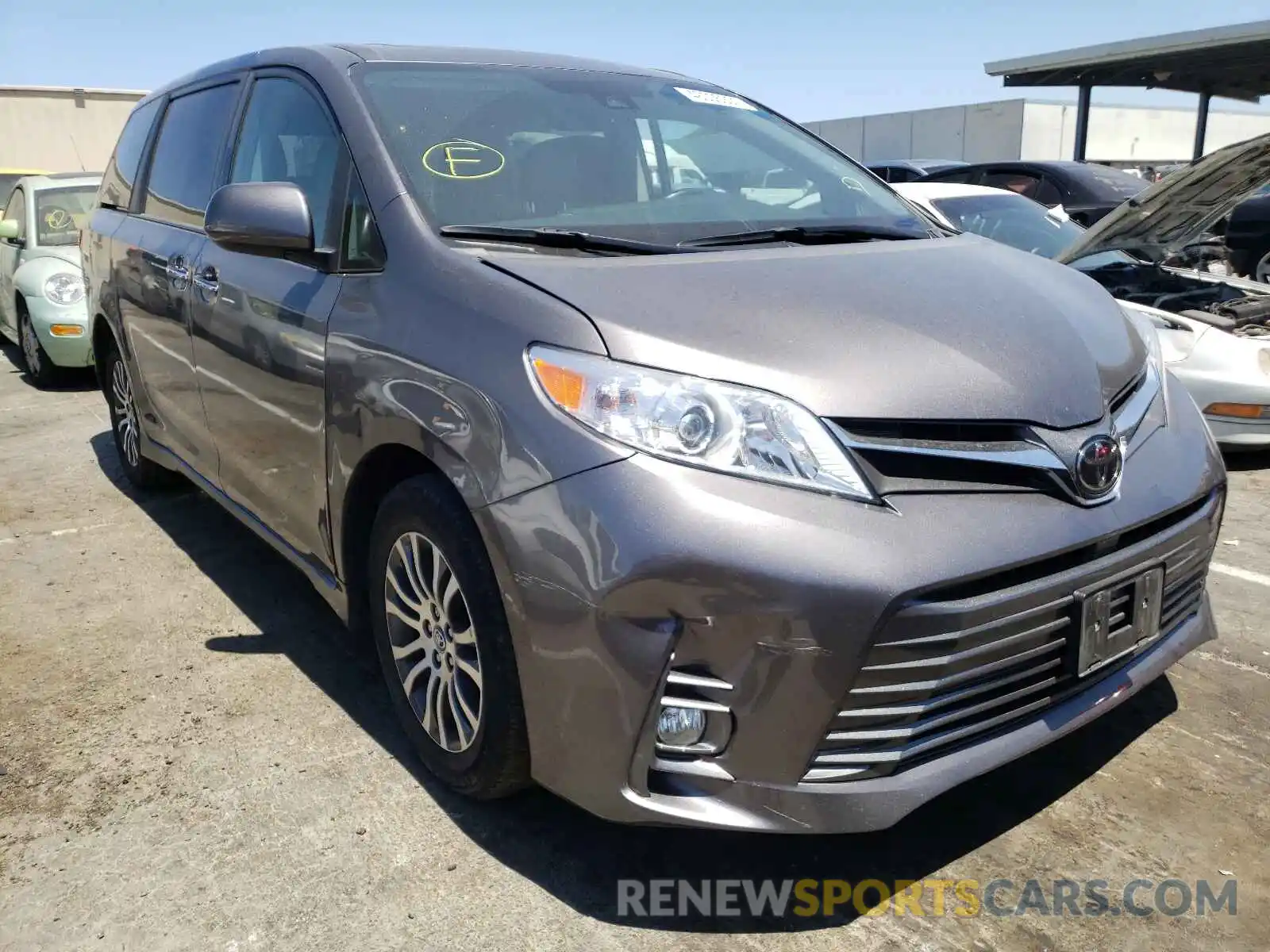 1 Photograph of a damaged car 5TDYZ3DC1LS035050 TOYOTA SIENNA 2020