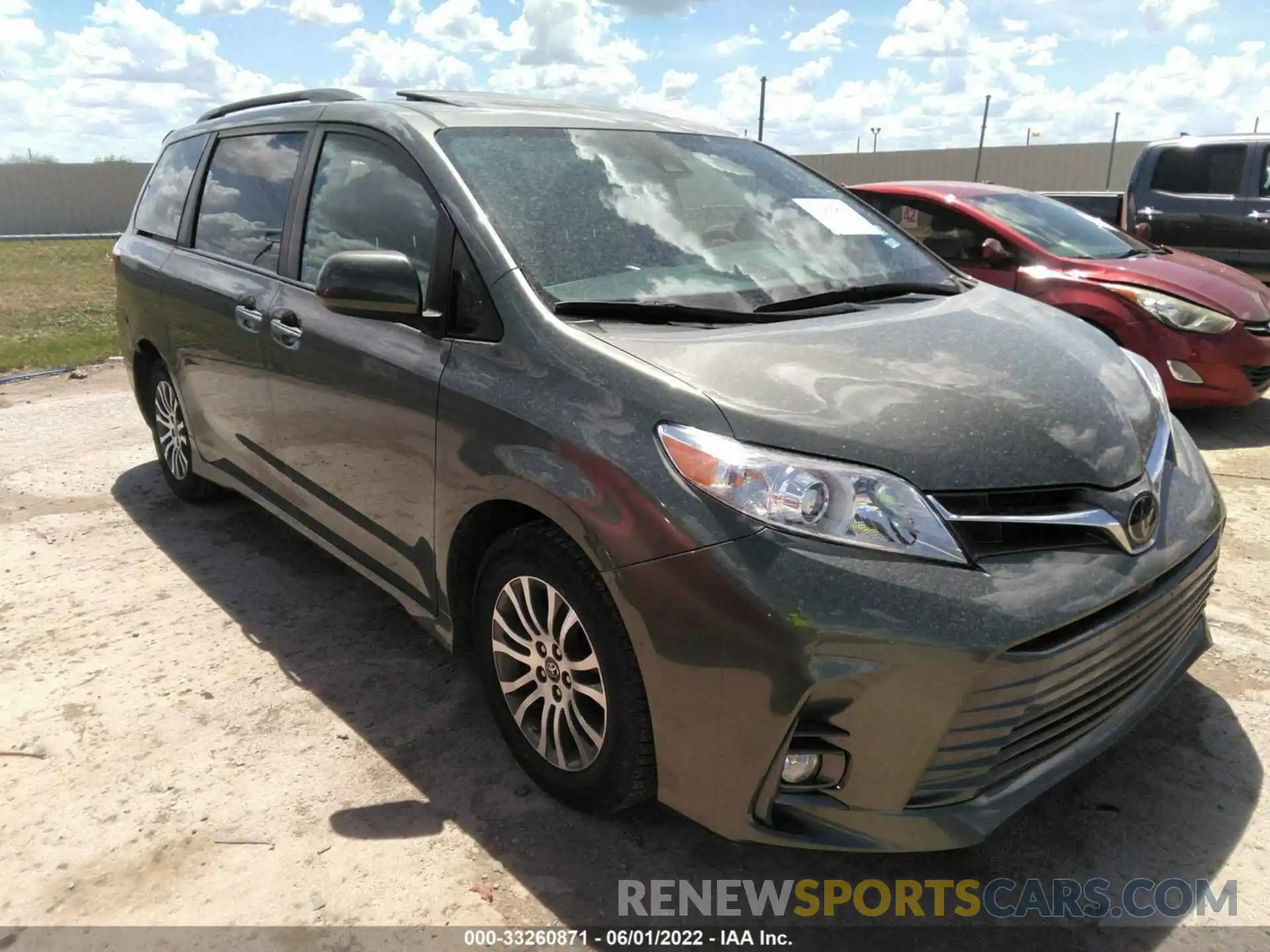 1 Photograph of a damaged car 5TDYZ3DC1LS035582 TOYOTA SIENNA 2020