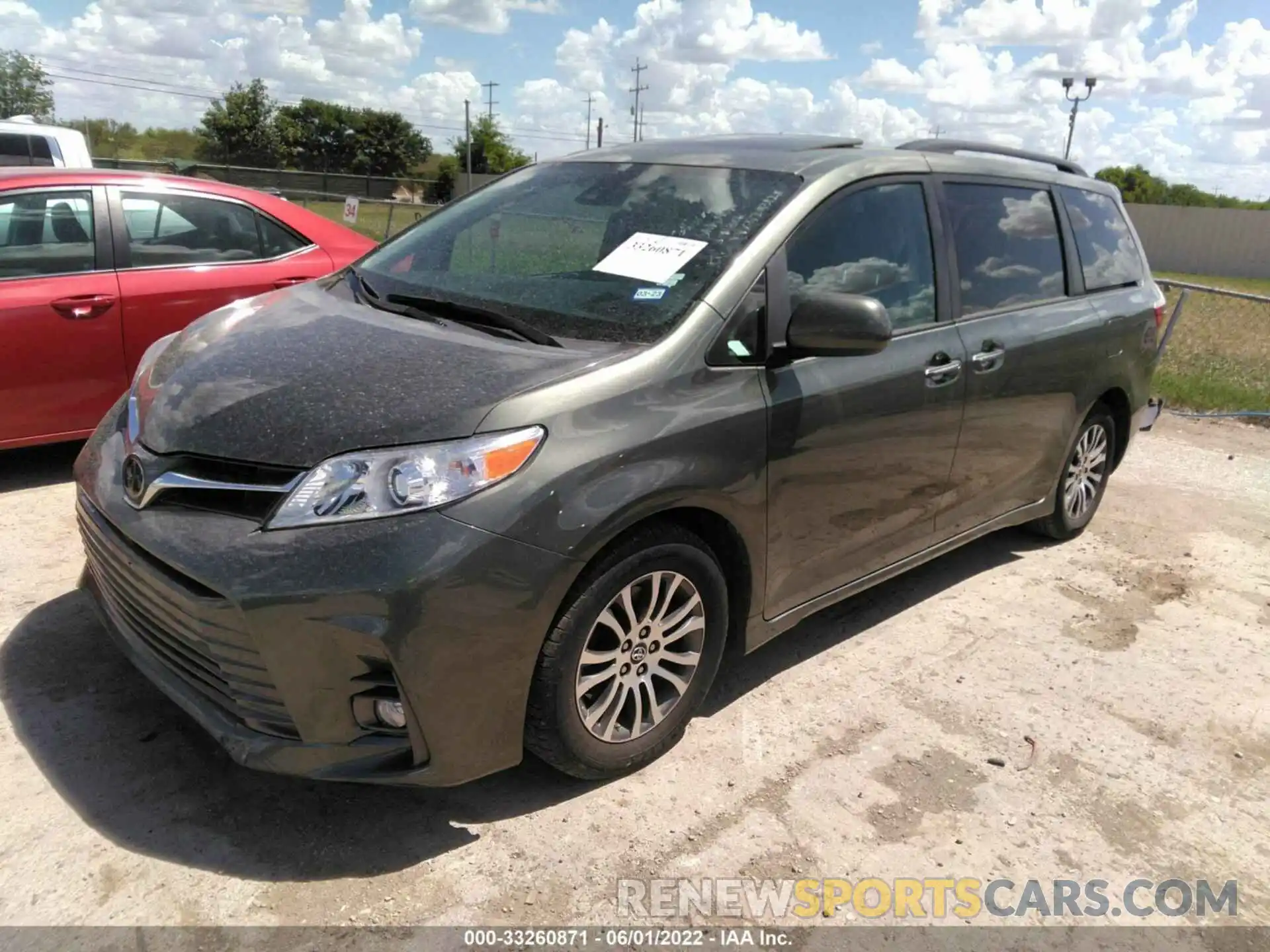 2 Photograph of a damaged car 5TDYZ3DC1LS035582 TOYOTA SIENNA 2020