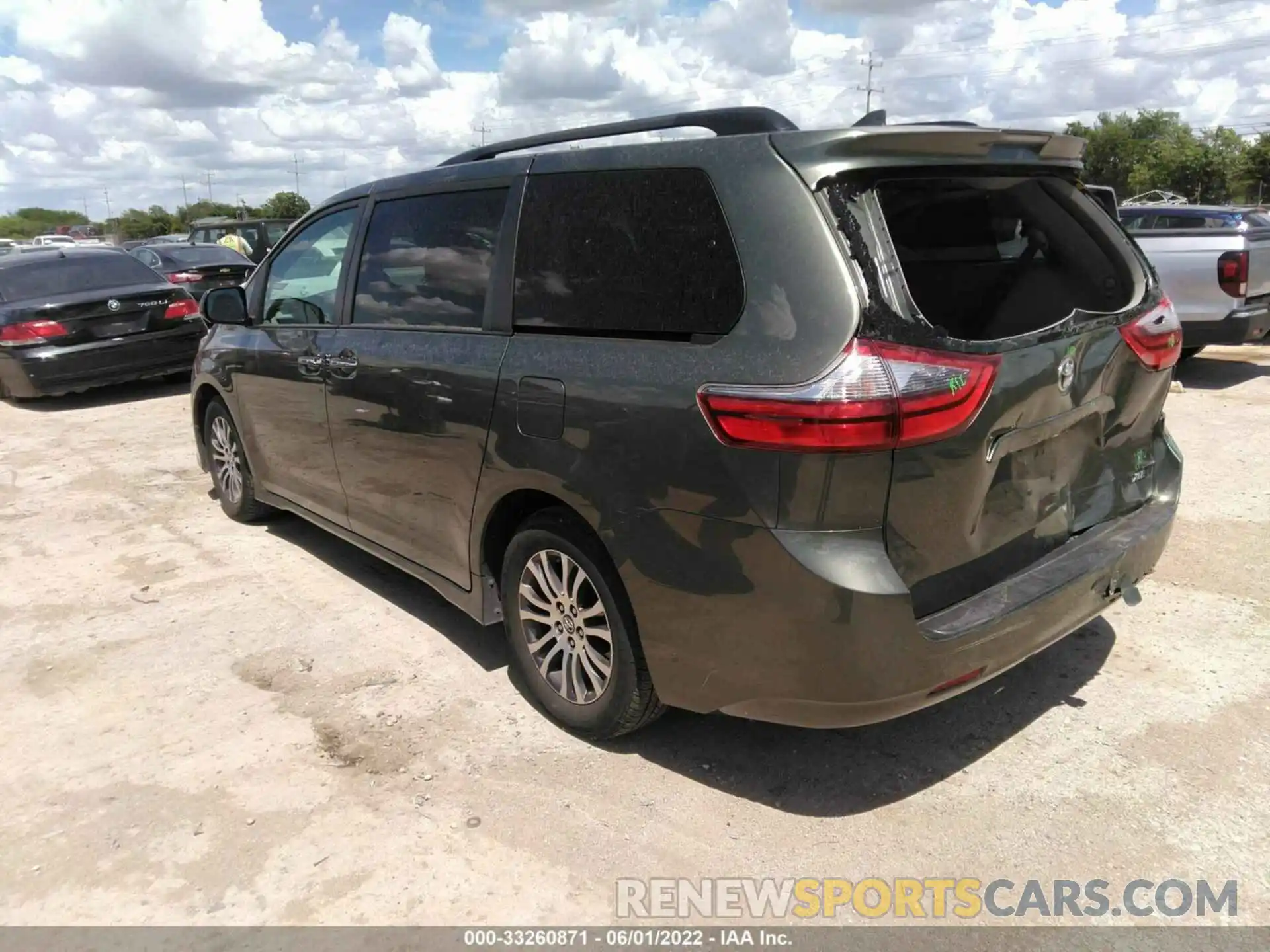 3 Photograph of a damaged car 5TDYZ3DC1LS035582 TOYOTA SIENNA 2020