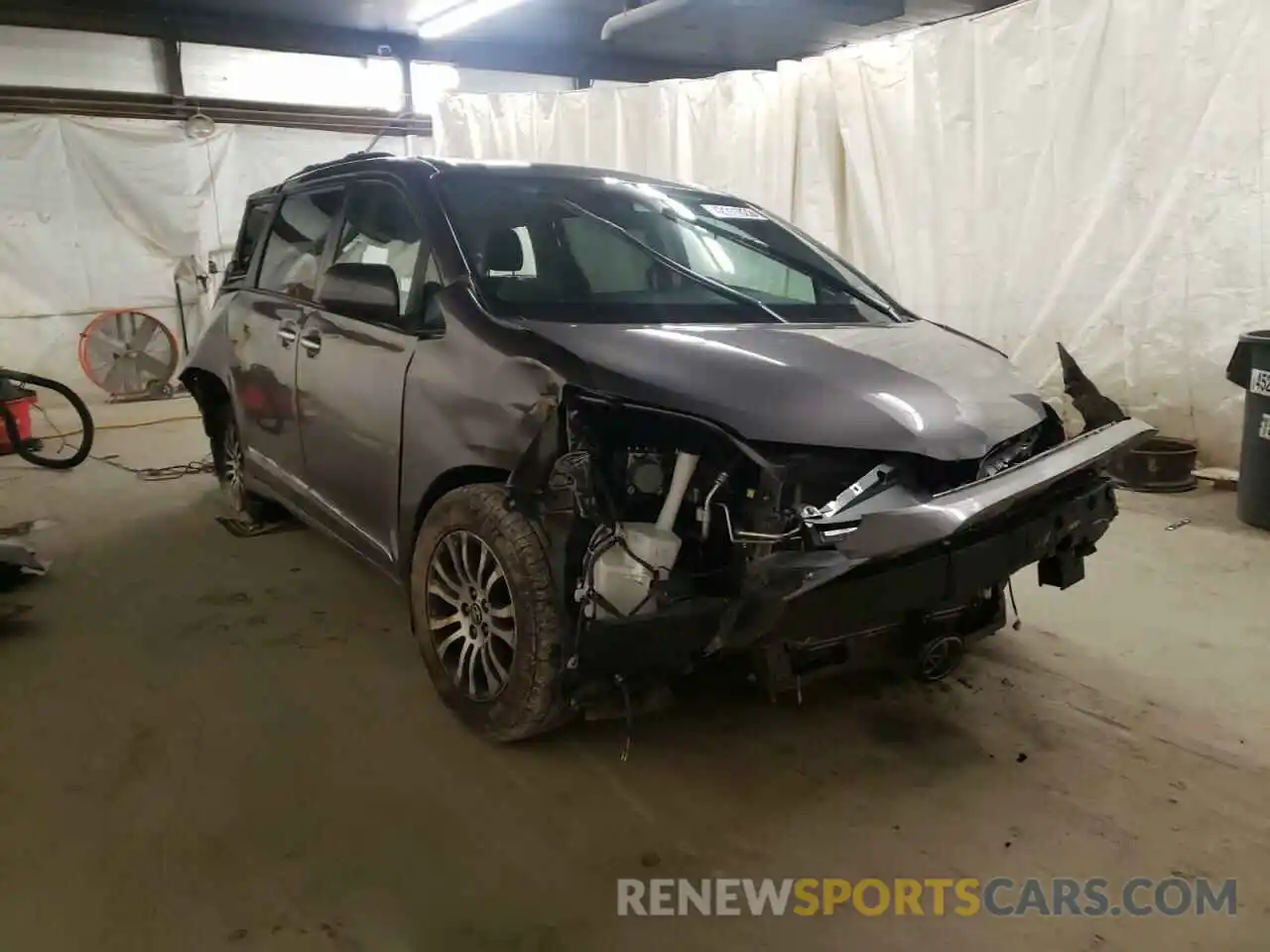 1 Photograph of a damaged car 5TDYZ3DC1LS042399 TOYOTA SIENNA 2020