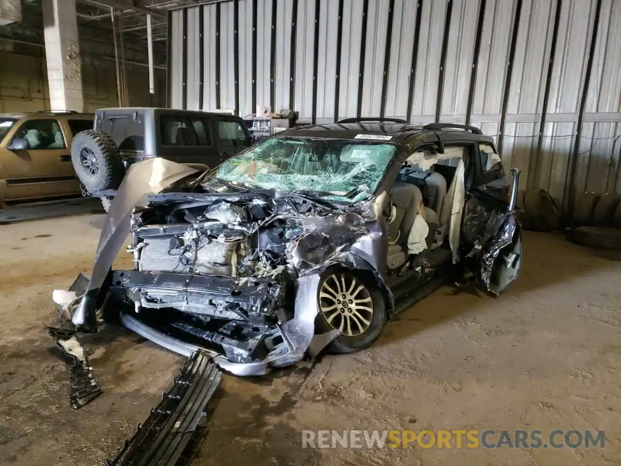 2 Photograph of a damaged car 5TDYZ3DC1LS042838 TOYOTA SIENNA 2020