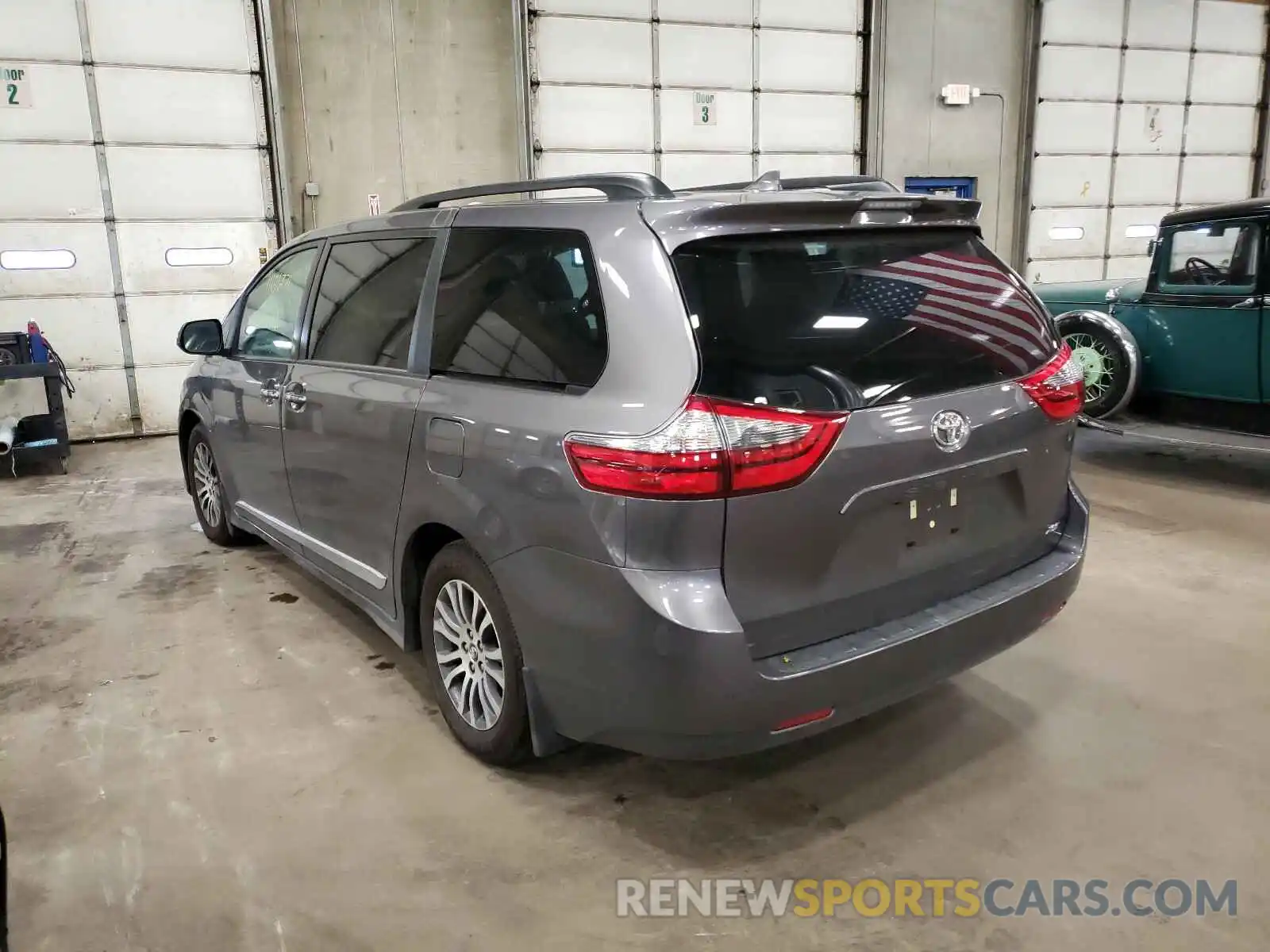 3 Photograph of a damaged car 5TDYZ3DC1LS043729 TOYOTA SIENNA 2020